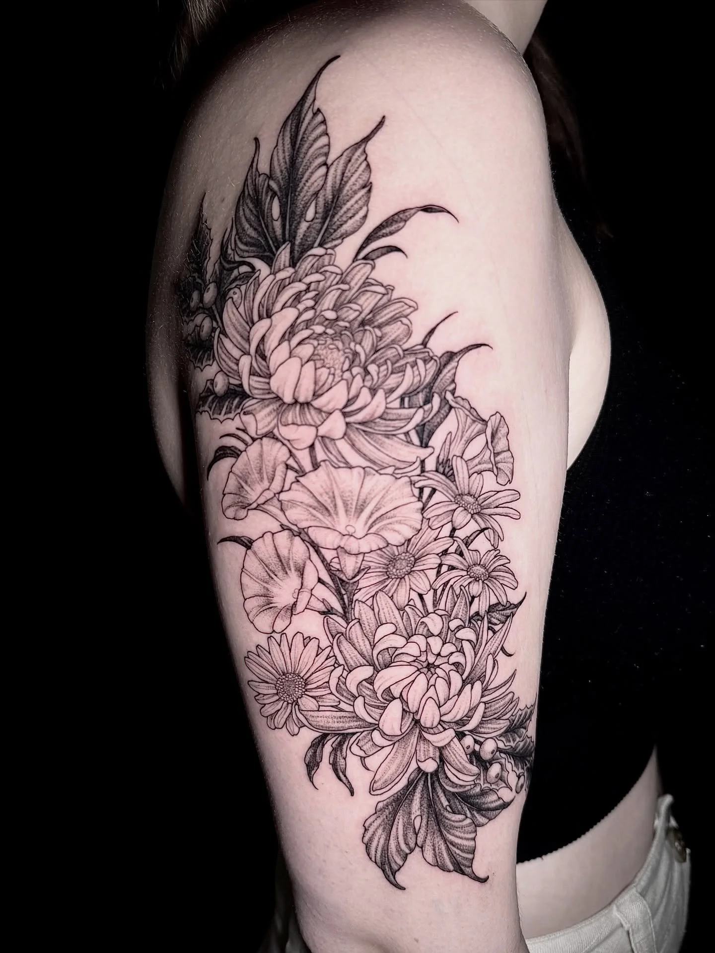 Had the pleasure of making this lovely birthflower arrangement for Jada about a month ago. Can’t wait to see how this one heals and softens up! 
Thanks Jada!