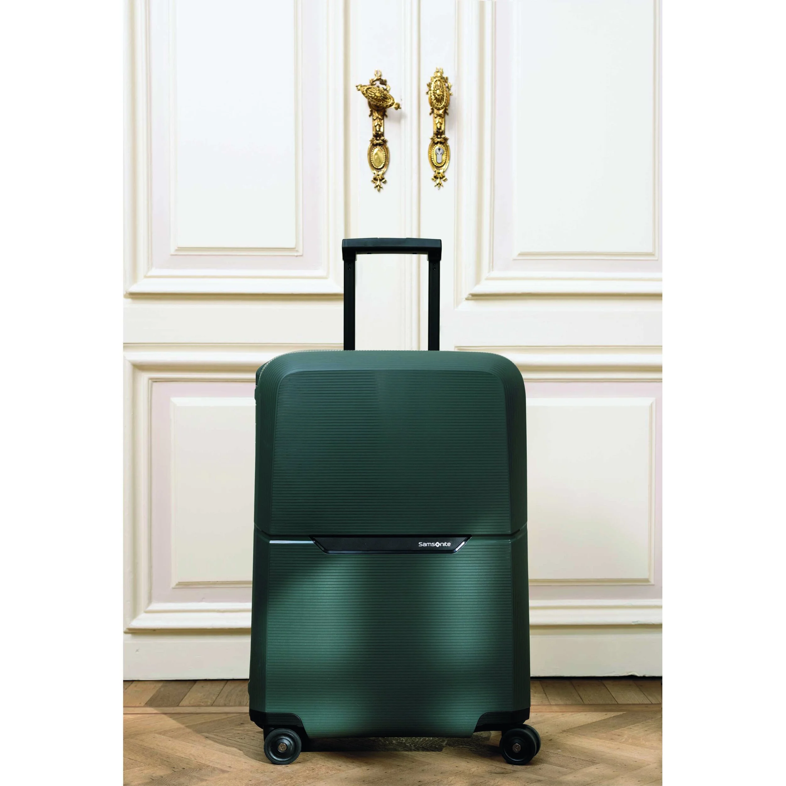 MAT_GR_C024_DOOR SHOT 2_2021_00_00.jpg