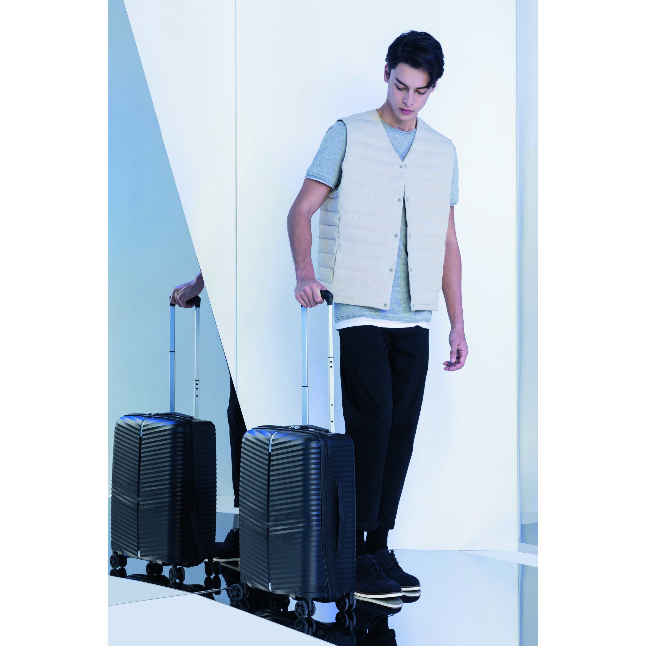MAT_GR_9857_Varro Flip Lifestyle_2020_00_00.jpg