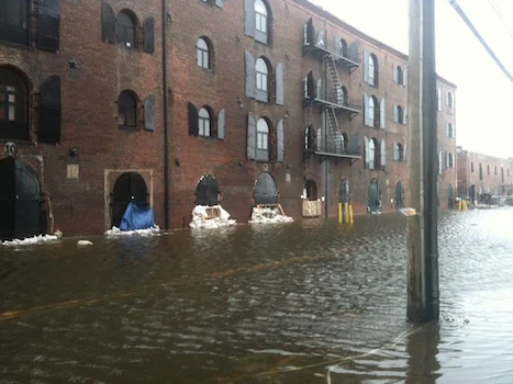 121107_RedHook_underwater.jpg