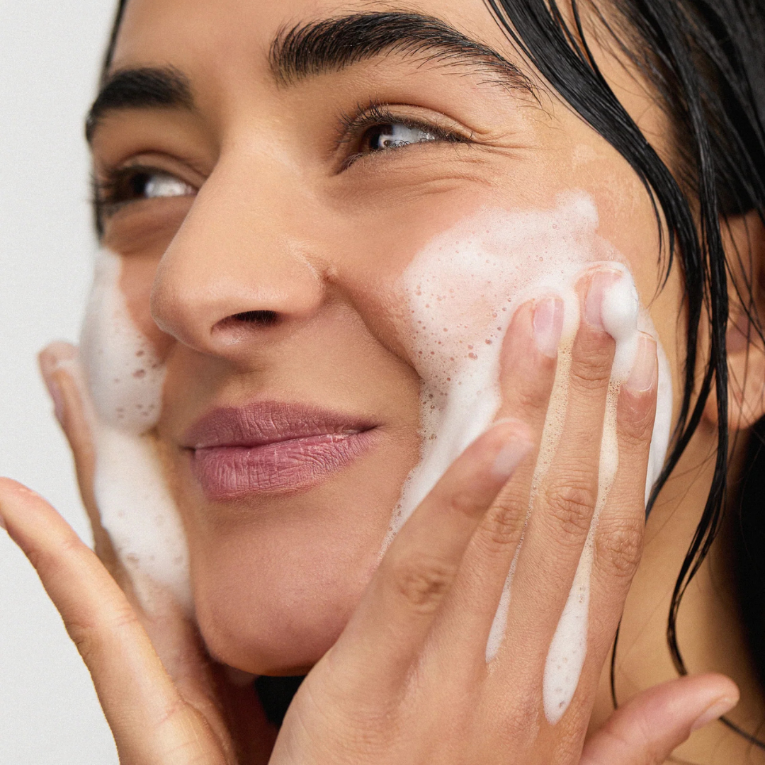 A foaming cleanser is a lightweight face wash that transforms into a rich lather to effectively remove dirt, oil, and impurities.