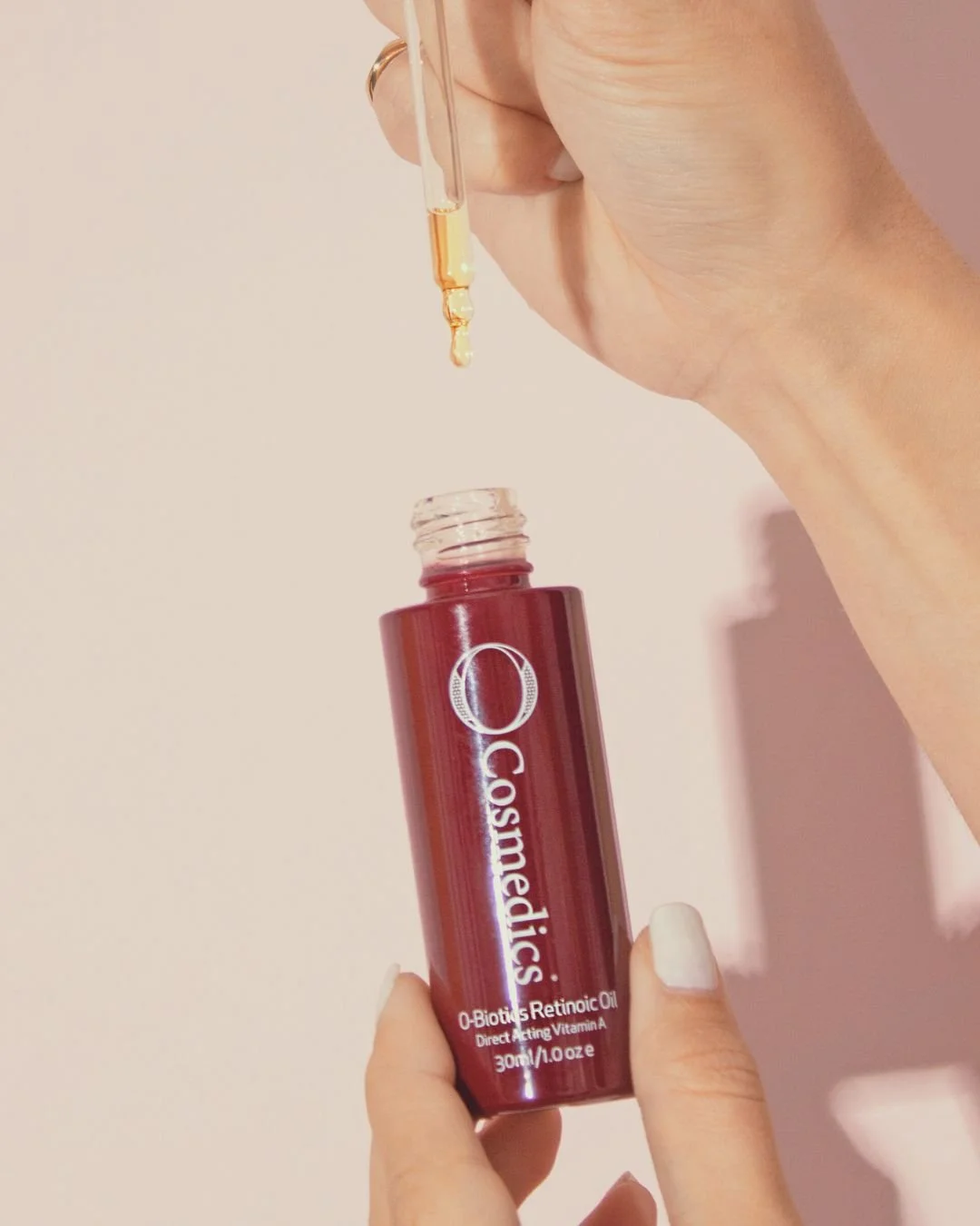 ✨ You've probably heard about the incredible benefits of Retinol, and guess what? It's all true! But here's the catch: to enjoy those perks without irritation, you need to introduce it slowly and ensure it's right for your skin type. Not every skin l