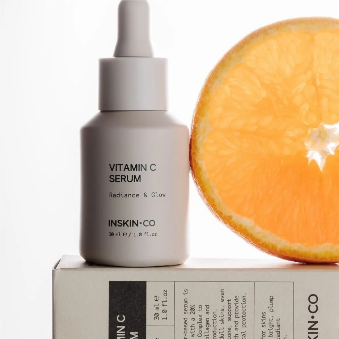 Support collagen and elastin while targeting pigmentation and loss of radiance. Skin is left brighter, smoother, plumper and more even in tone.