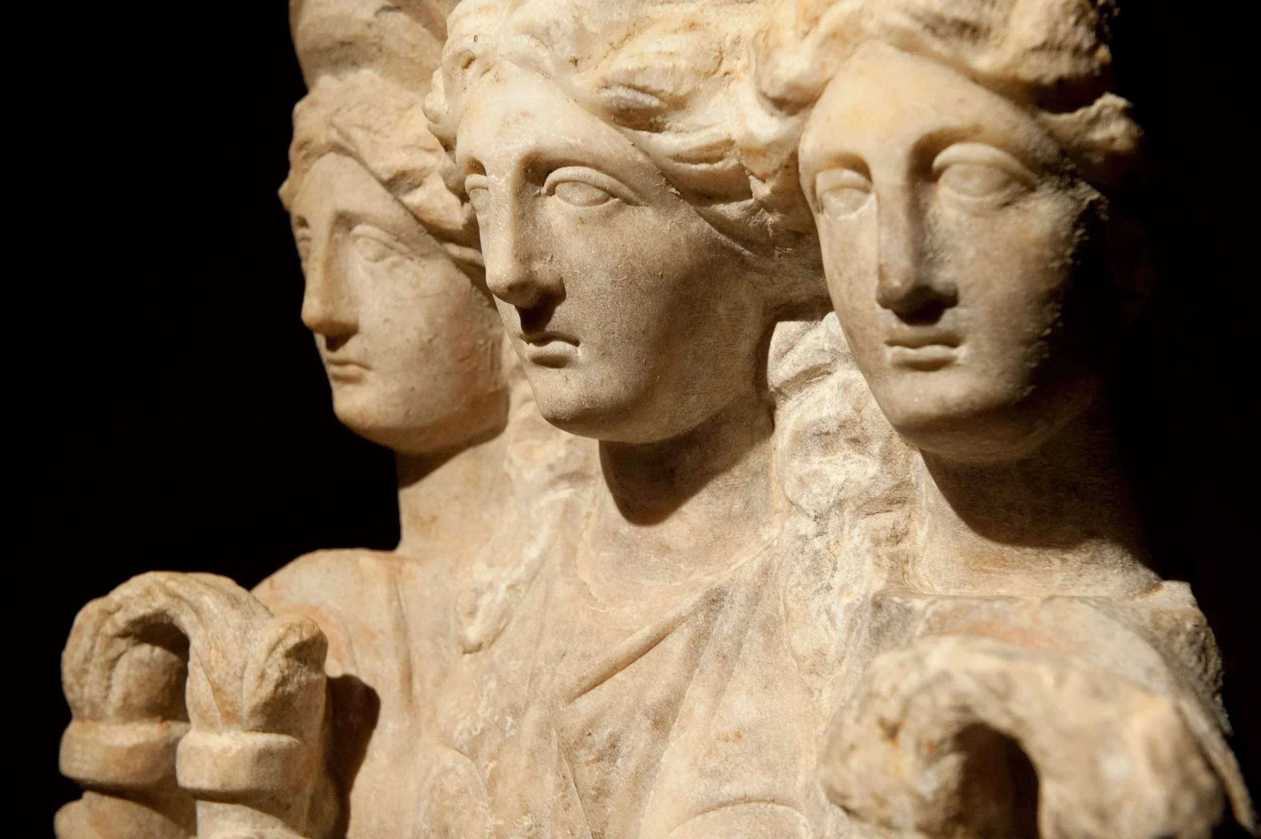 Antalya_museum_Hecate_from_Yalvaç_3112.jpg
