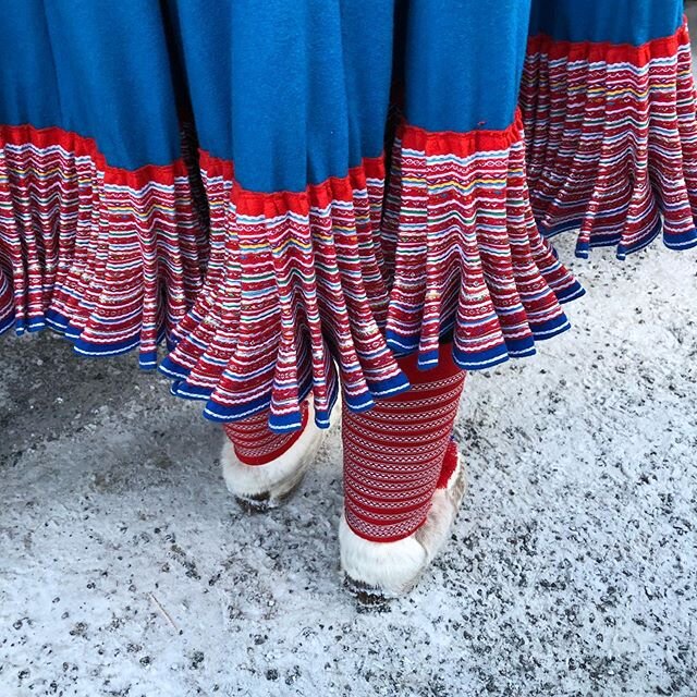 Thank you Jokkmokk for showing me the coloures again. it&rsquo;s fantastic that one can see which region a Sami person comes from just by looking at the shoe bands.