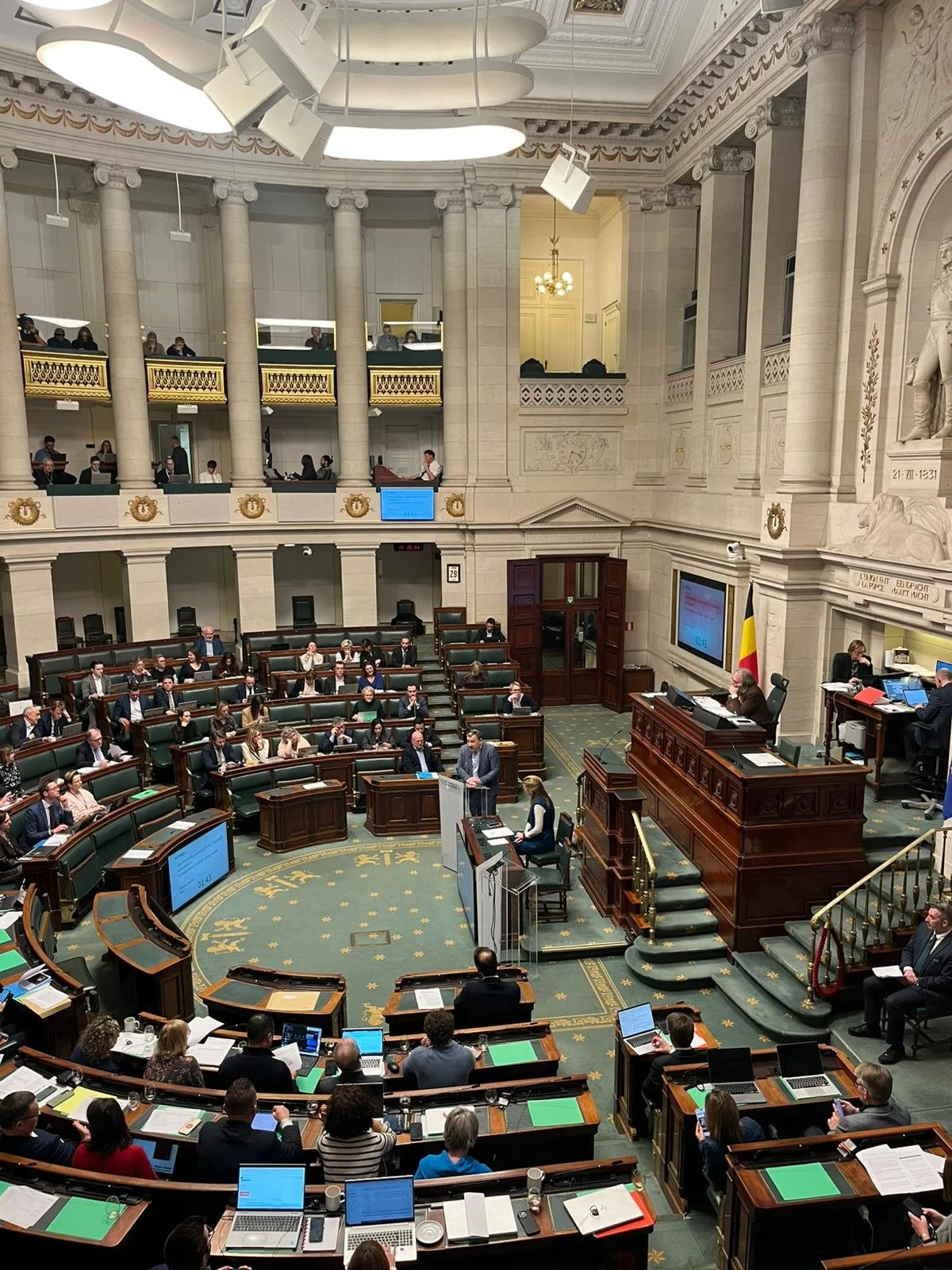 Plenaire vraag over de oplossingen over de overbevolking van gevangenissen