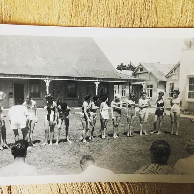 &ldquo;Leg competition, Lorne (vic). I won!&rdquo; Elizabeth is the one in the middle with the white bathing suit chatting to the other ladies. #1950&rsquo;s #history #elizabethchongslegs #family #elizabethchongarecipeforliving #makingculturehappen #