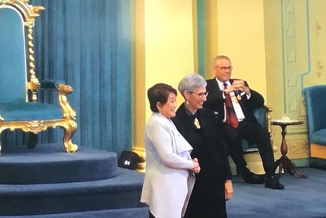 Elizabeth Chong AM receiving her medal from the governor of Victoria #queensbirthdayhonours #elizabethchong #proudgranddaughter #elizabethchongarecipeforliving #celebration #legacy #contribution #recognition #food #governmenthousemelbourne #documenta