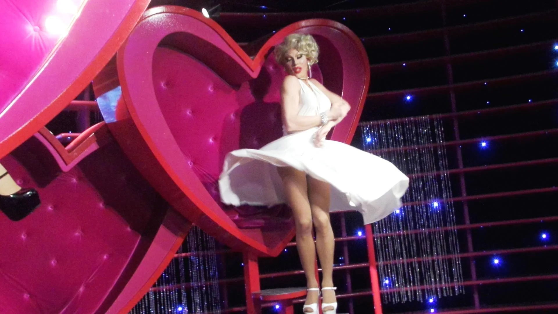 Decoda Secret tributes Marilyn Monroe at Madame Tussauds Sydney for Hijinks party