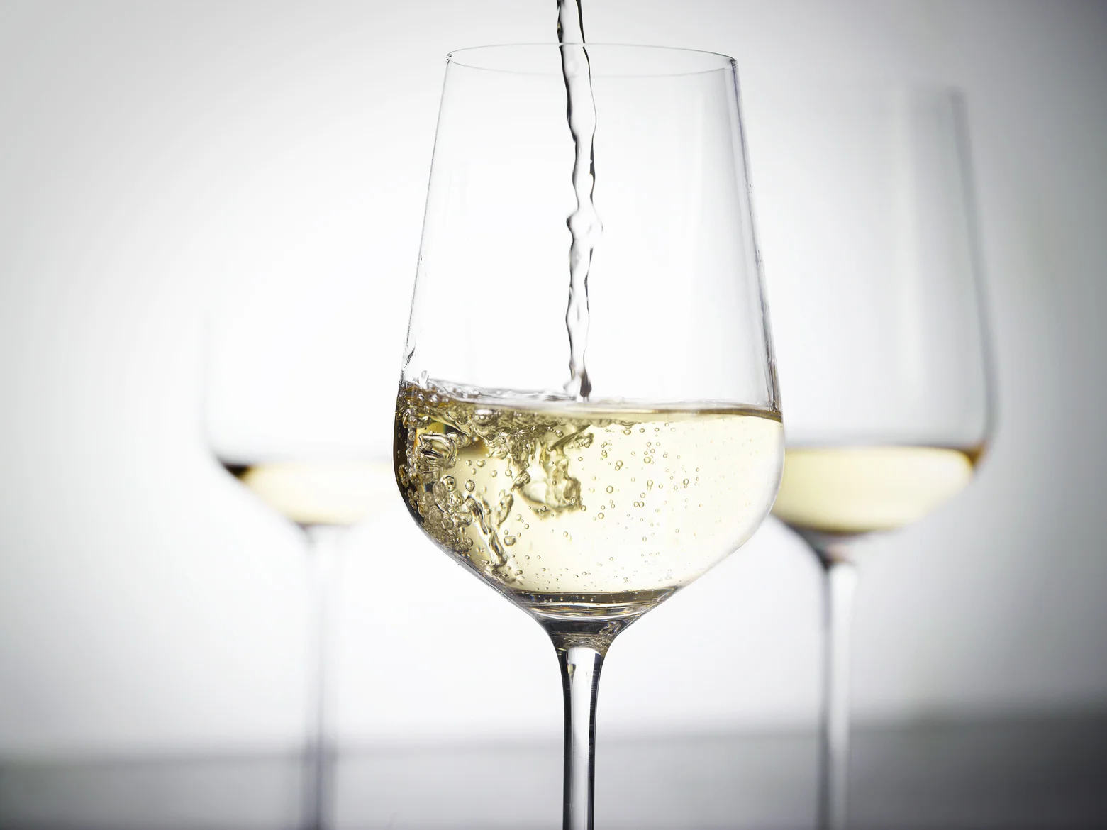 _M&S_Generic_PouringWine.jpg