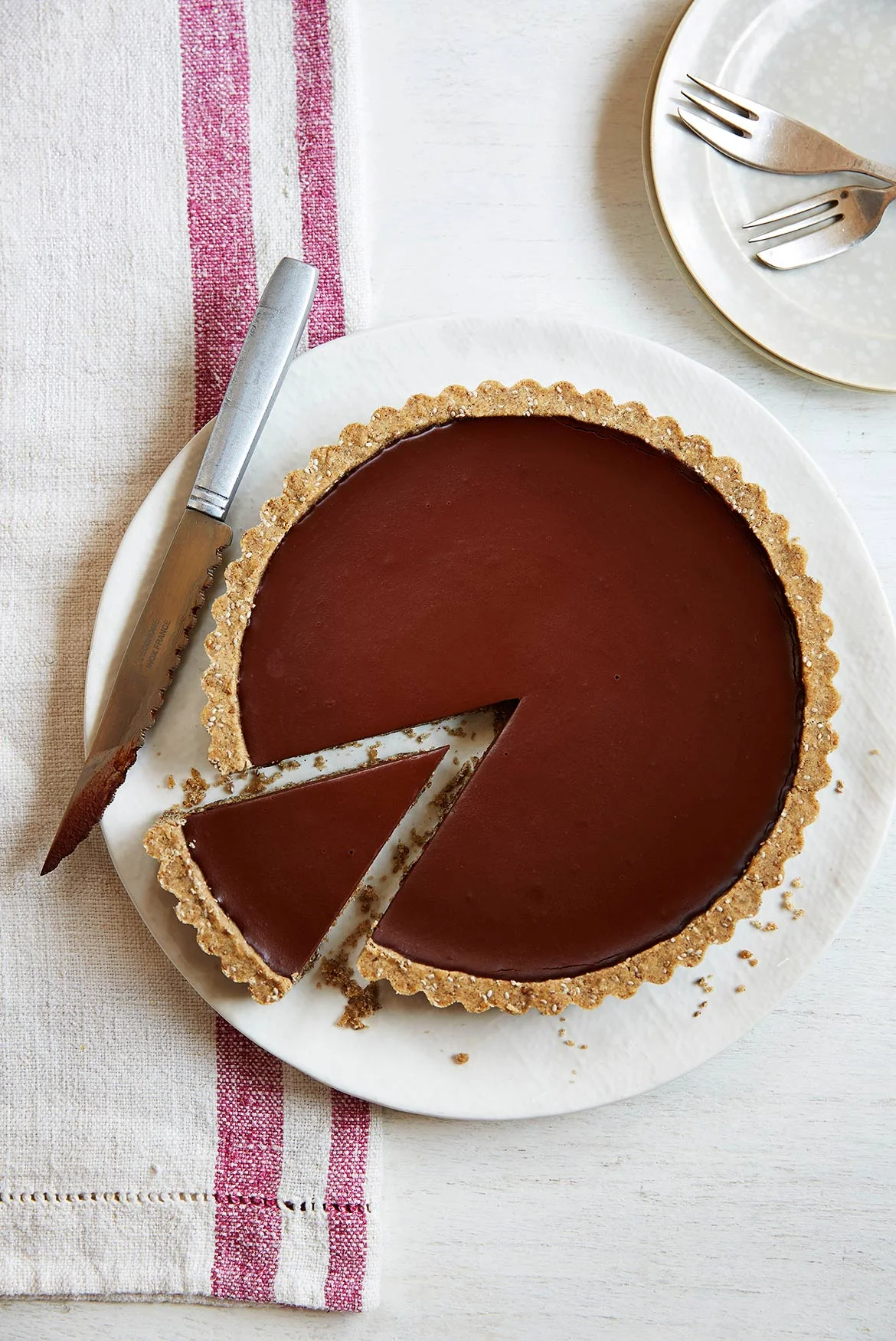 Ch6_Rich-chocolate-tart-with-a-chia-seed-base-_0007.jpg