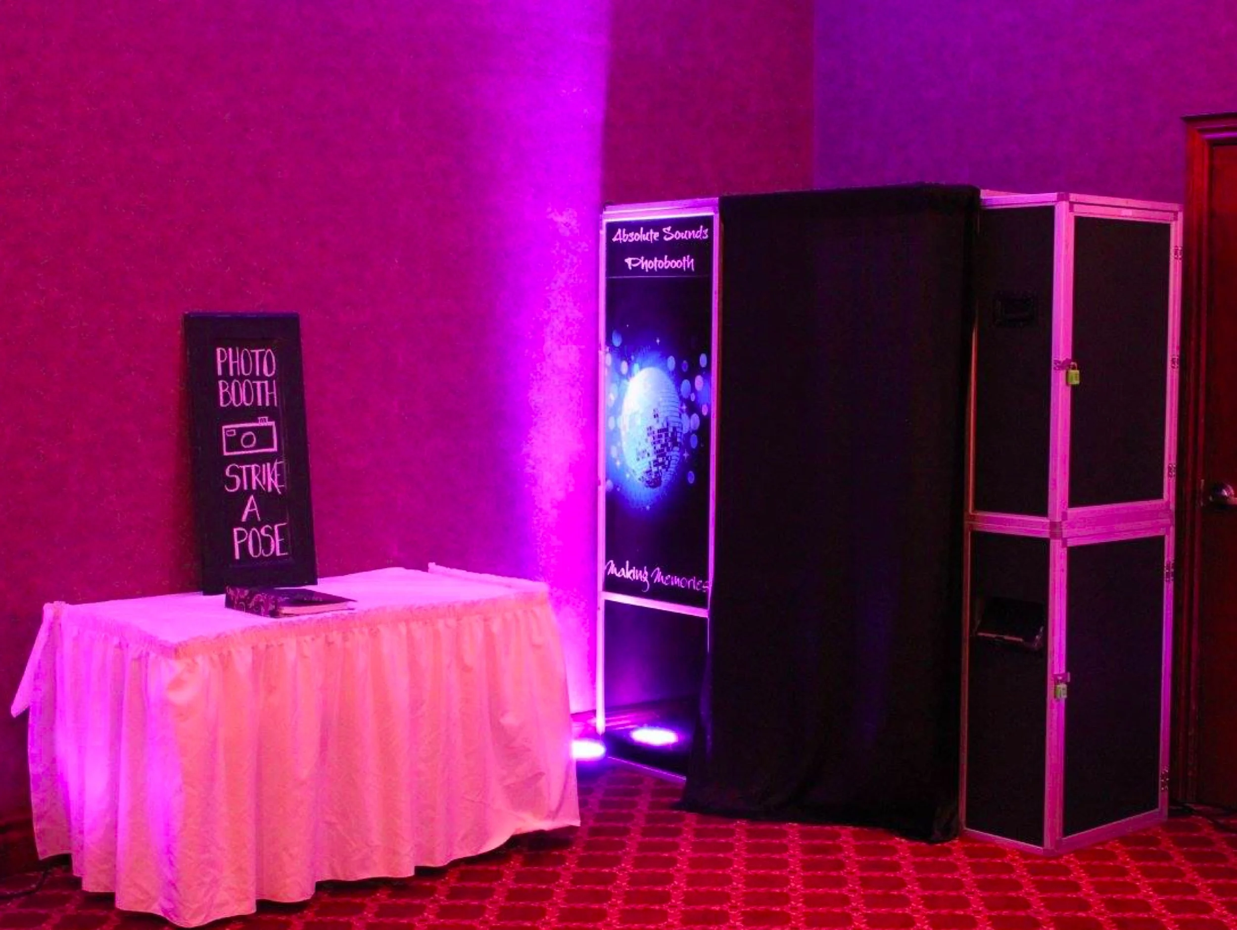 “Classic Style” Photo Booth