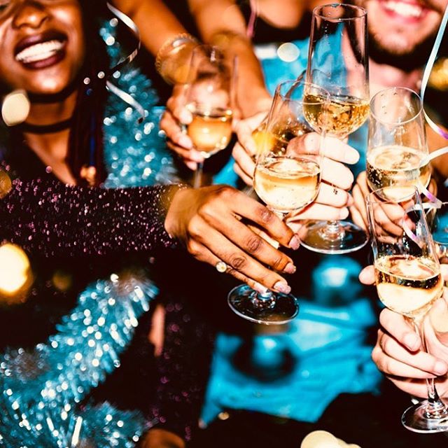 📷🍾Taken last year at Campbell Event Center&rsquo;s #NewYearsEve party! Join us again this year! #eventsatcampbell
.
.
.
.
#tulsa #oklahoma #event #hotel #luxuryhotel #luxury #style #icon #venue #instatravel #party #wedding #boutique #champagne #des