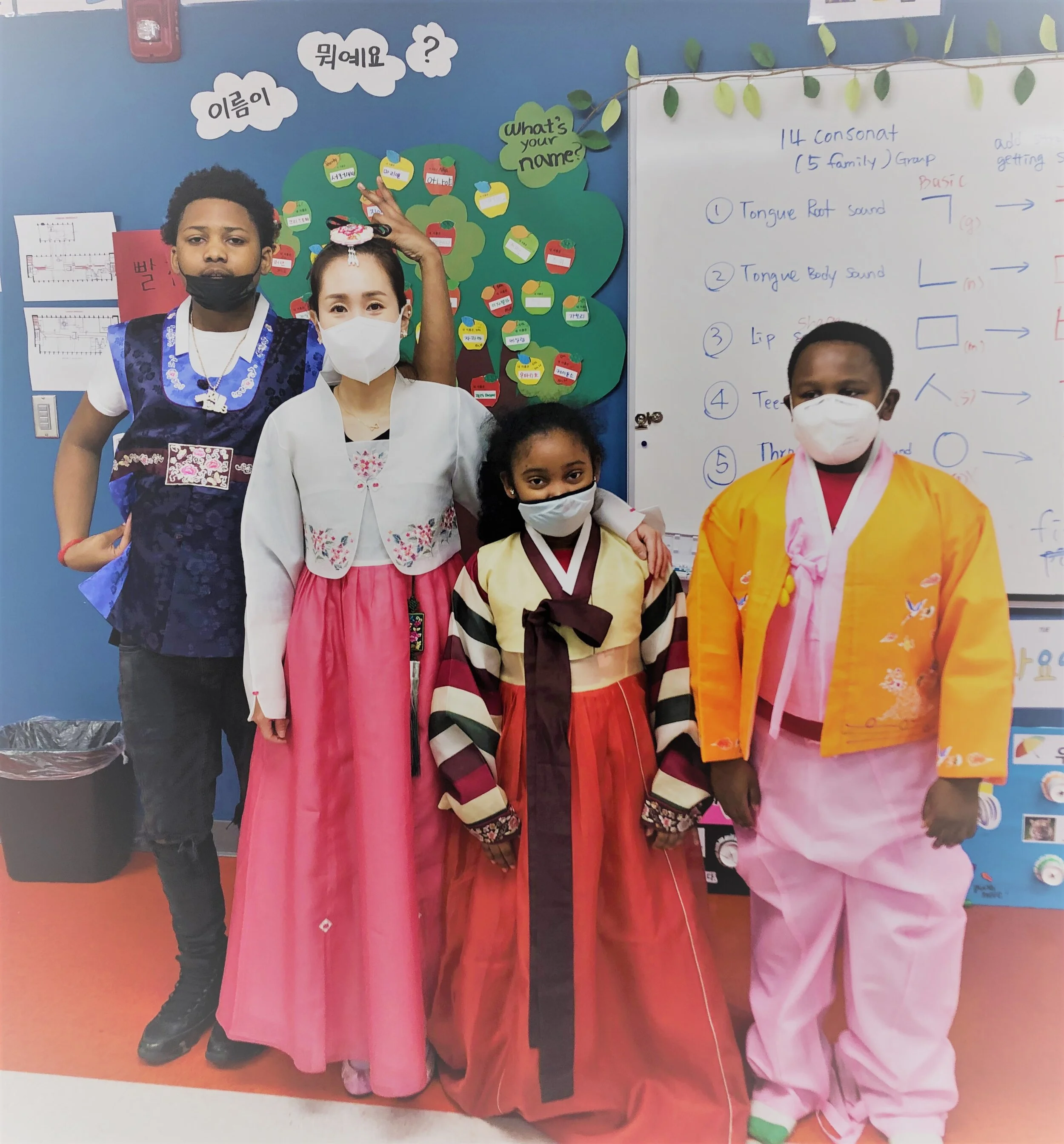 LEAD Academy students celebrate the Lunar New Year –&nbsp;새해&nbsp;복&nbsp;많이&nbsp;받으세요&nbsp;&nbsp;