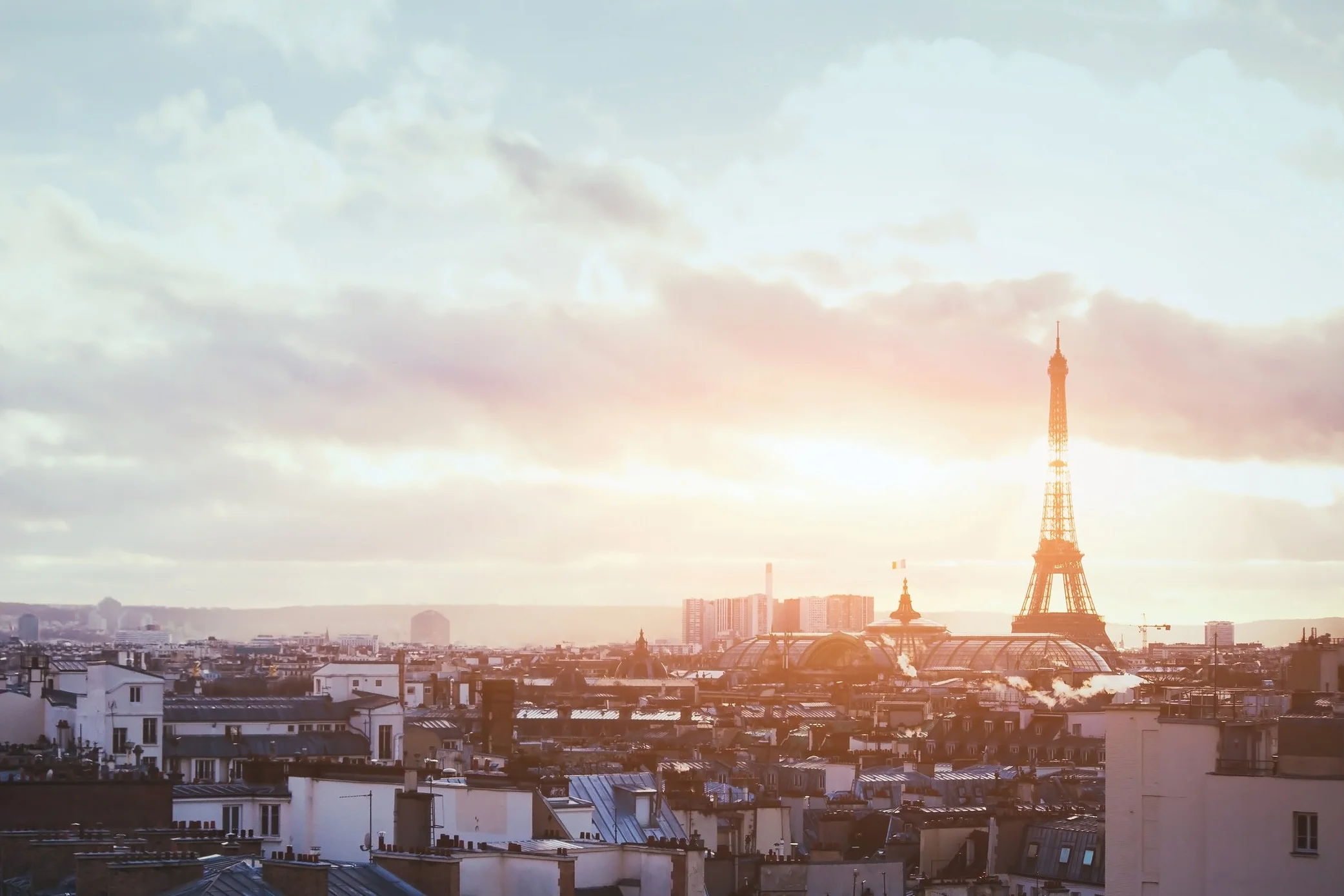Pa%CC%82ques+sur+la+Tour+Montparnasse.jpg