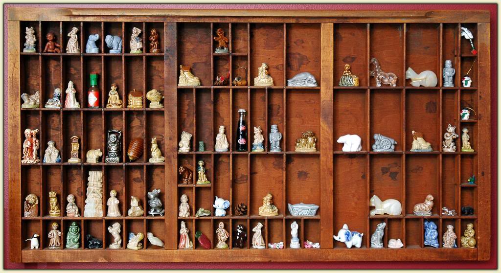 Mmmmm… tchotchkes…