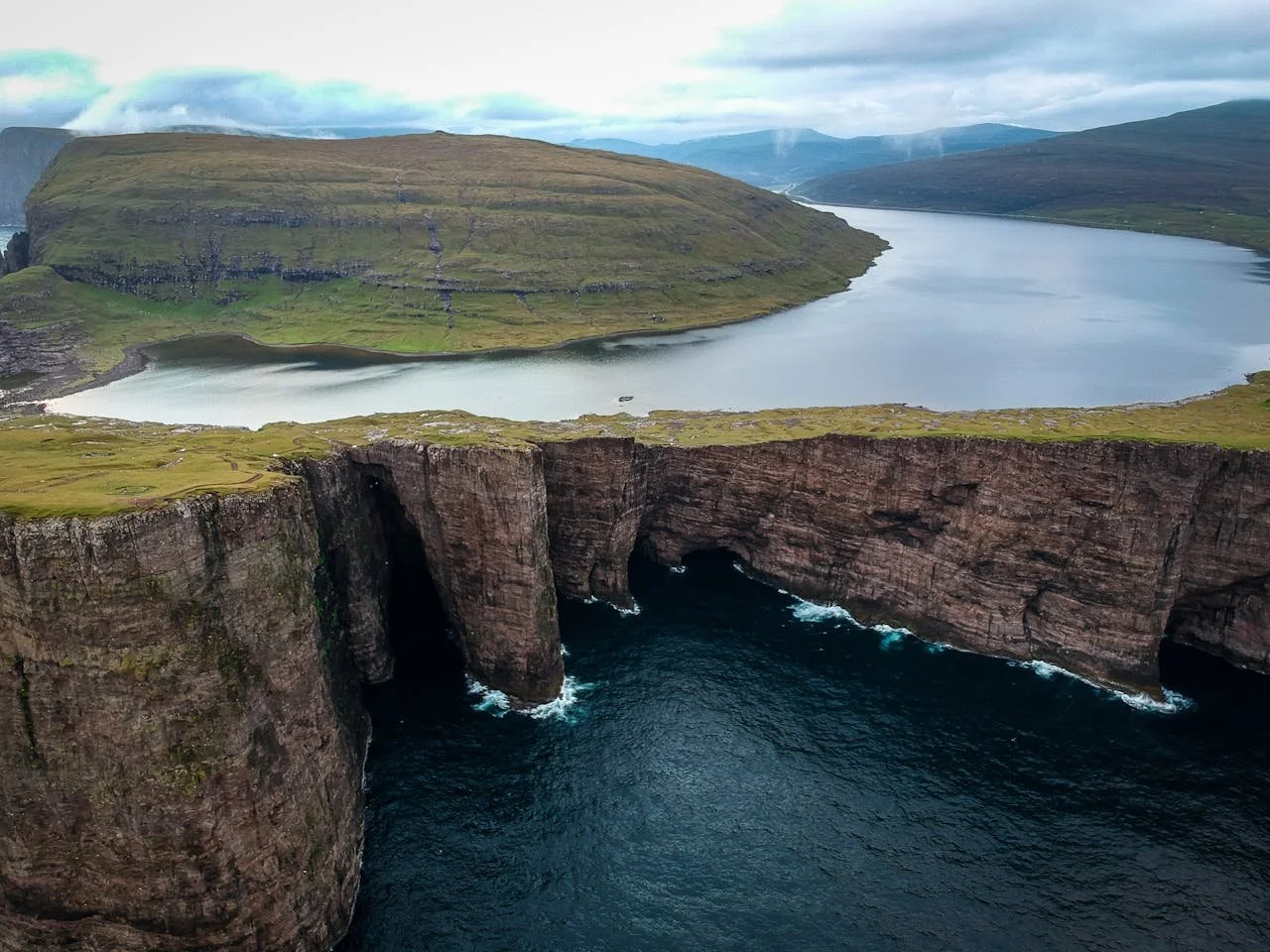Elopement at the Lake Sørvágsvatn and Bosdalafossur in Faroe Islands.