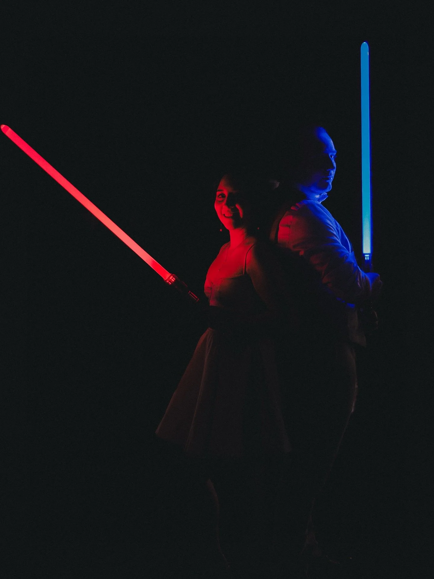 🇫🇷Le week-end dernier avec Pauline &amp; Tristan. Du Japon &agrave; Tatooine, toute une aventure ! ✨ Accueil des invit&eacute;s en kimonos, une c&eacute;r&eacute;monie la&iuml;que riche en &eacute;motions, et pour grand final: un combat de sabres l