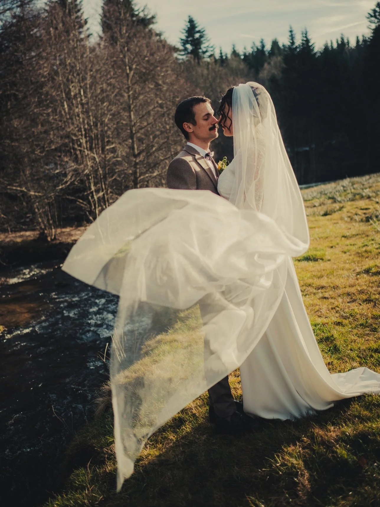 🇫🇷Quand nous avons enfin pris un moment pour nous poser, boire un verre et repenser &agrave; tout ce que cette ann&eacute;e nous a d&eacute;j&agrave; apport&eacute;, une chose &eacute;tait &eacute;vidente : elle est pass&eacute;e &agrave; une vites