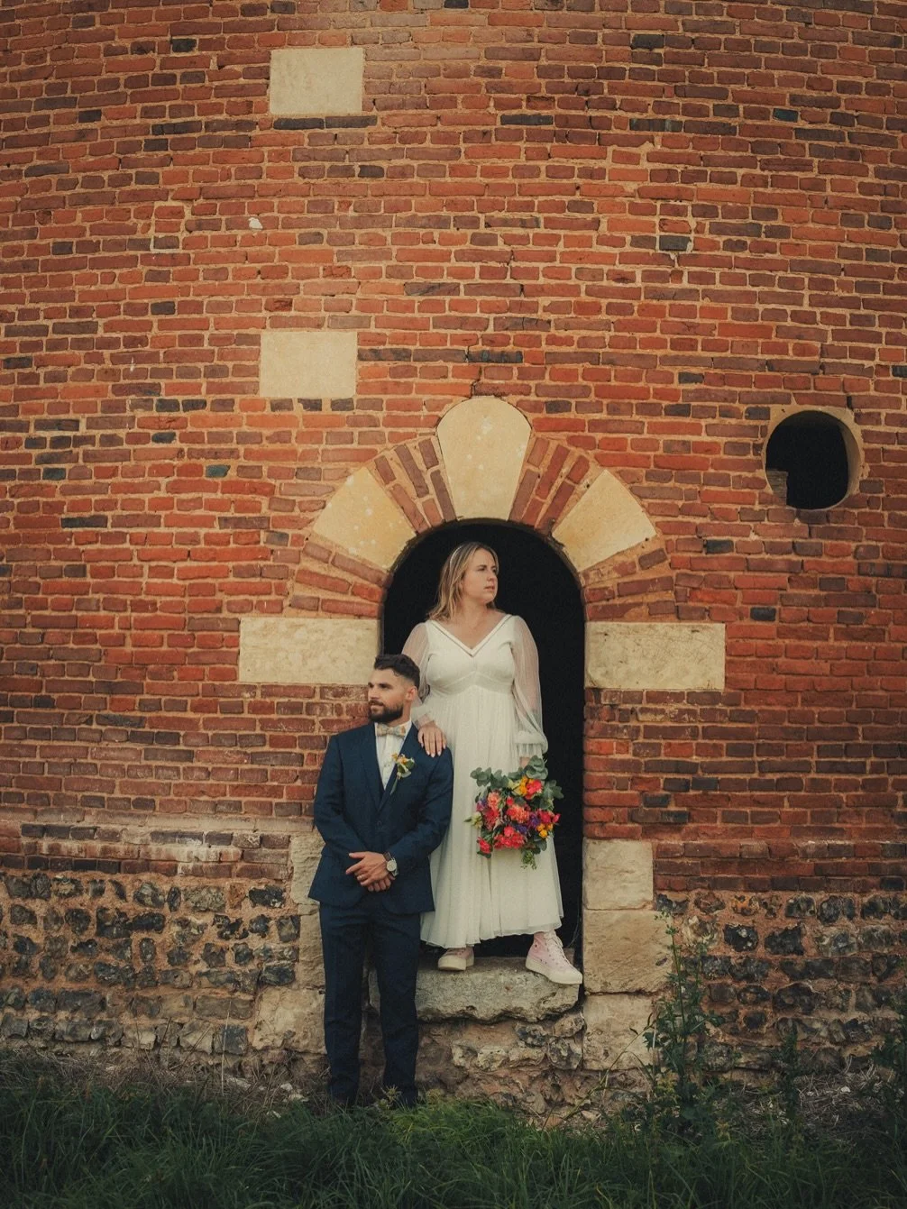 Quelque chose de cool ✨ Quelque chose de cute🩷 Quelque chose de color&eacute;🌈

L &amp; J ont fait les choses &agrave; leur fa&ccedil;on &agrave; La Grange du Mesnil Varin &mdash; avec leur mini acolyte qui a clairement vol&eacute; un peu la vedett