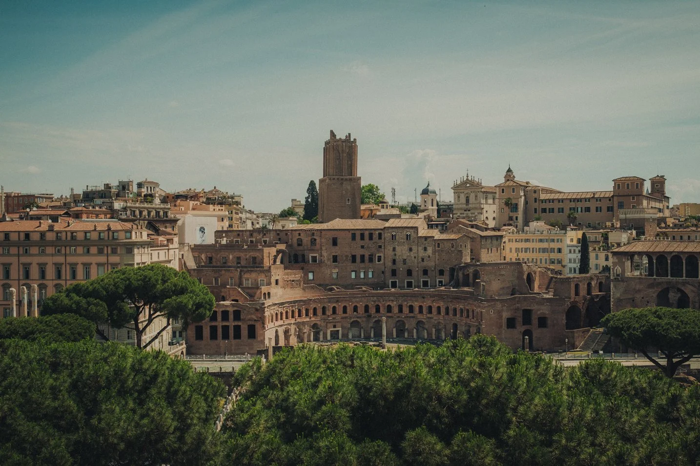 Elopement photographer capturing a city of Rome Italy.