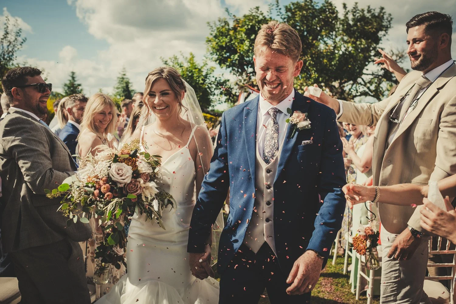wedding exit dried flowers throwing manoir de longeveau