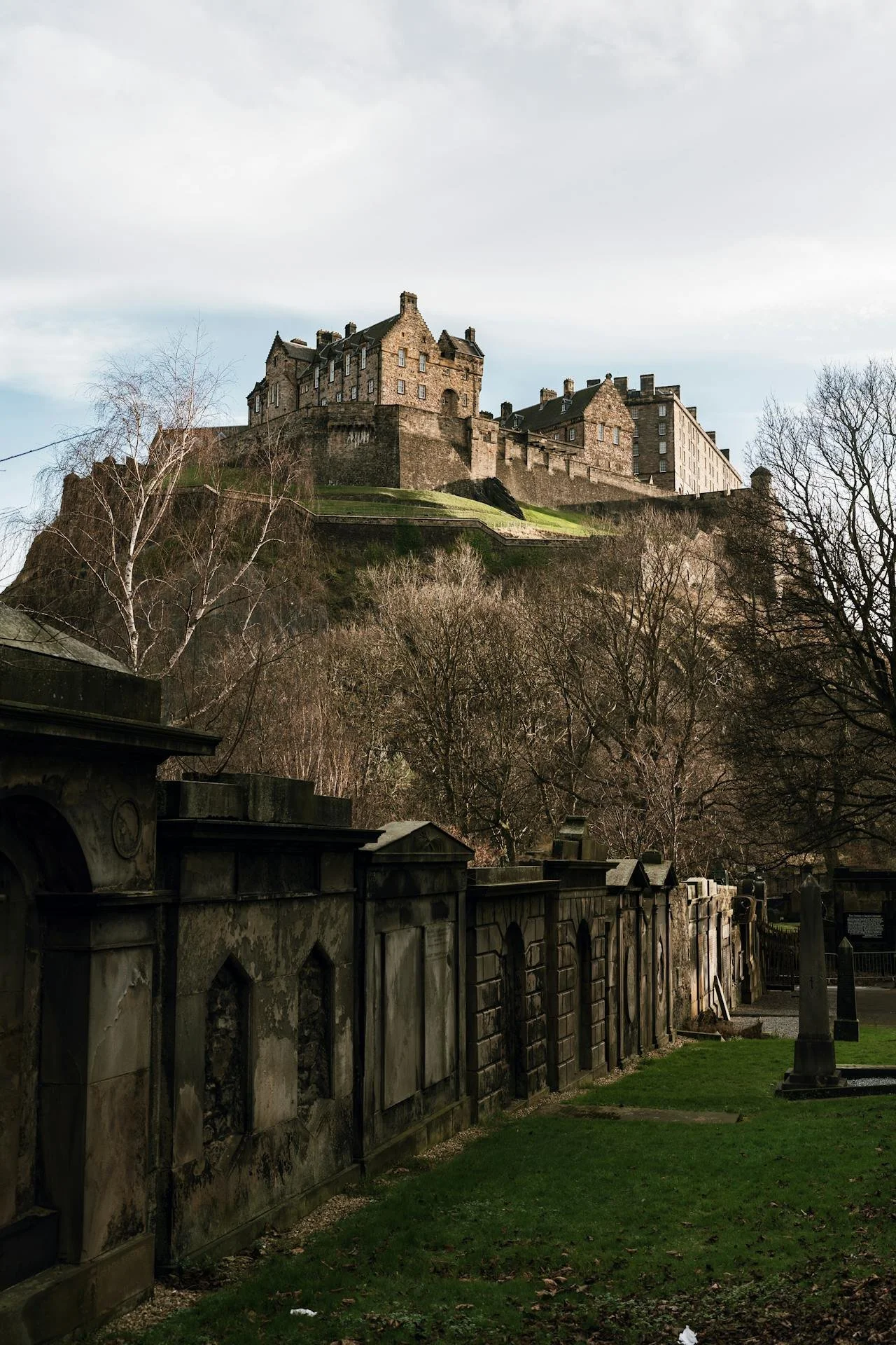 Edinburgh Scotland elopement photographer and videographer