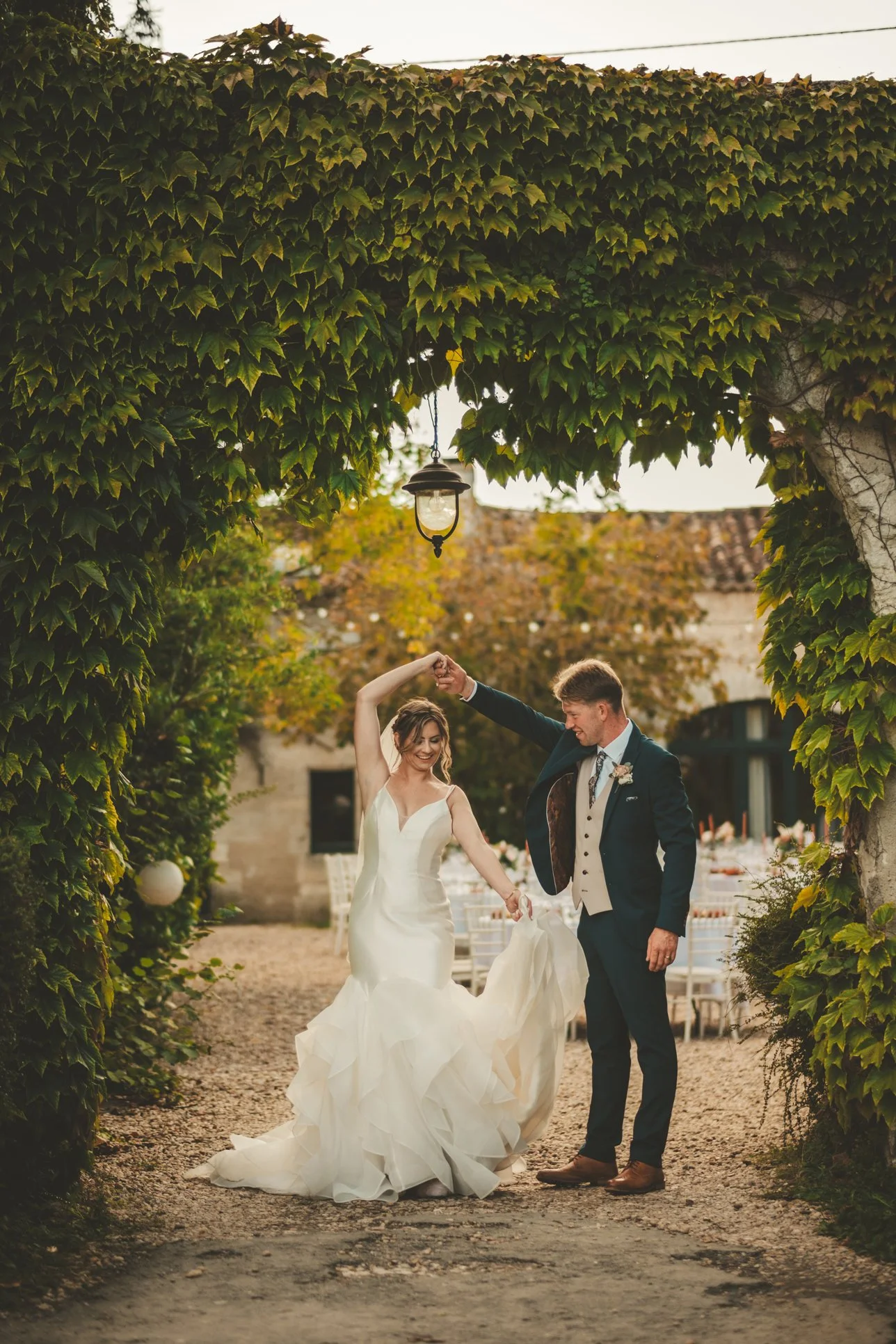 couple dancing fun wedding photos manoir de longeveau