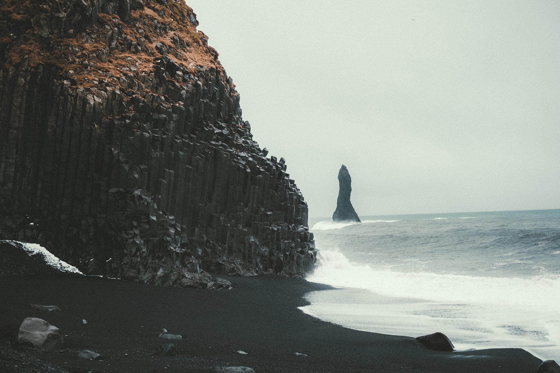 iceland elopement in black sand beach south coast
