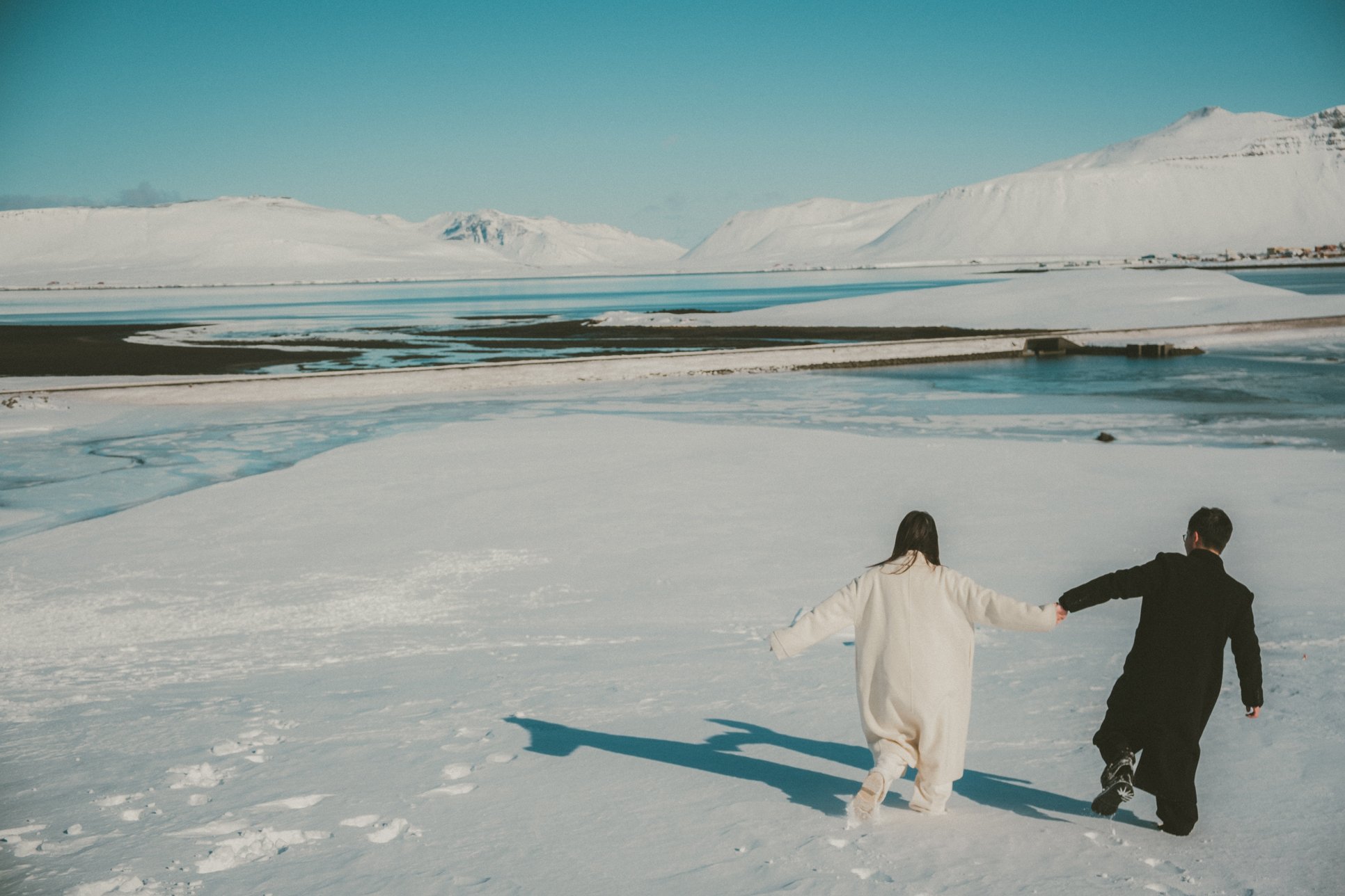 Iceland wedding photographer