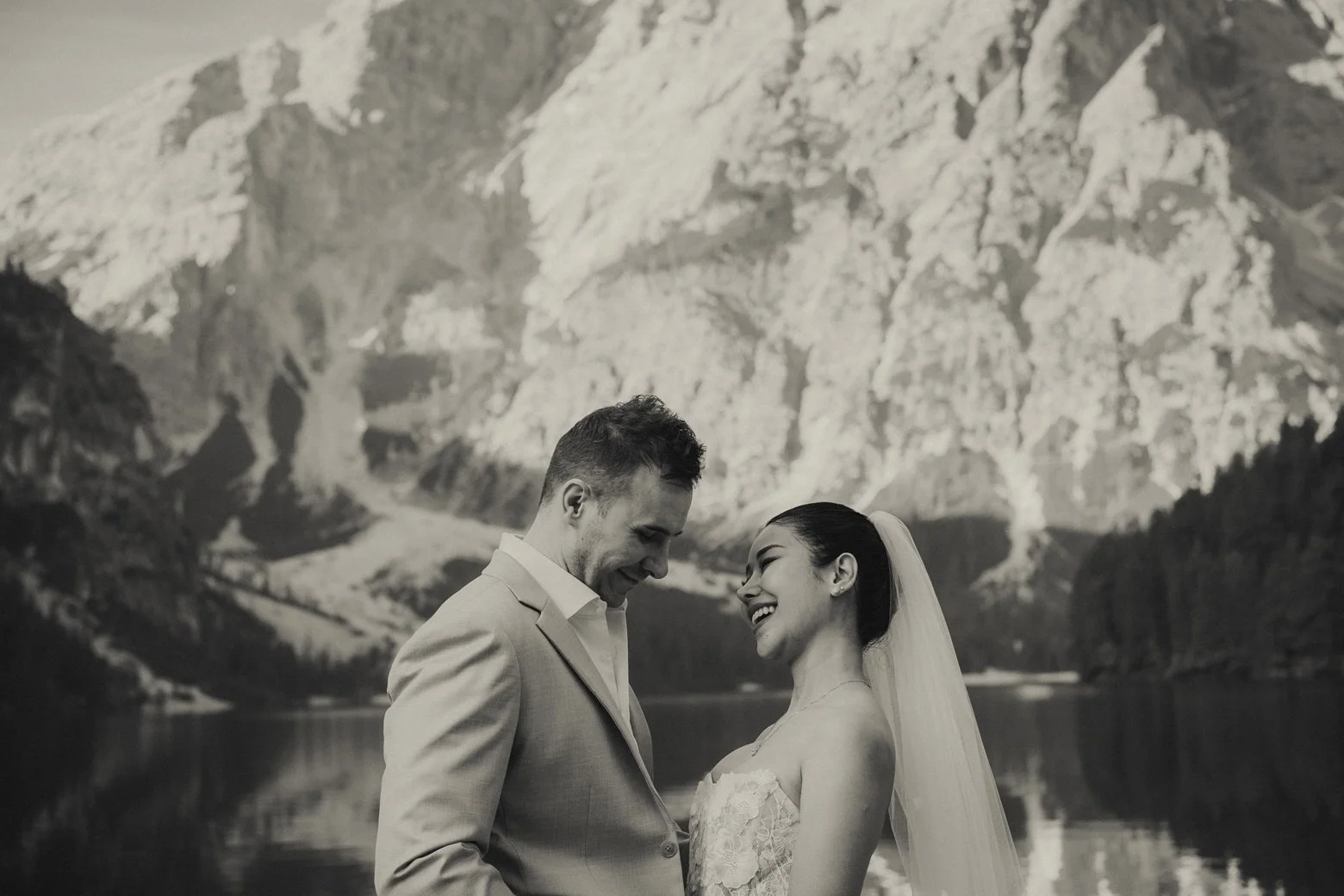 Lago di Braies photographer capturing an intimate elopement moment