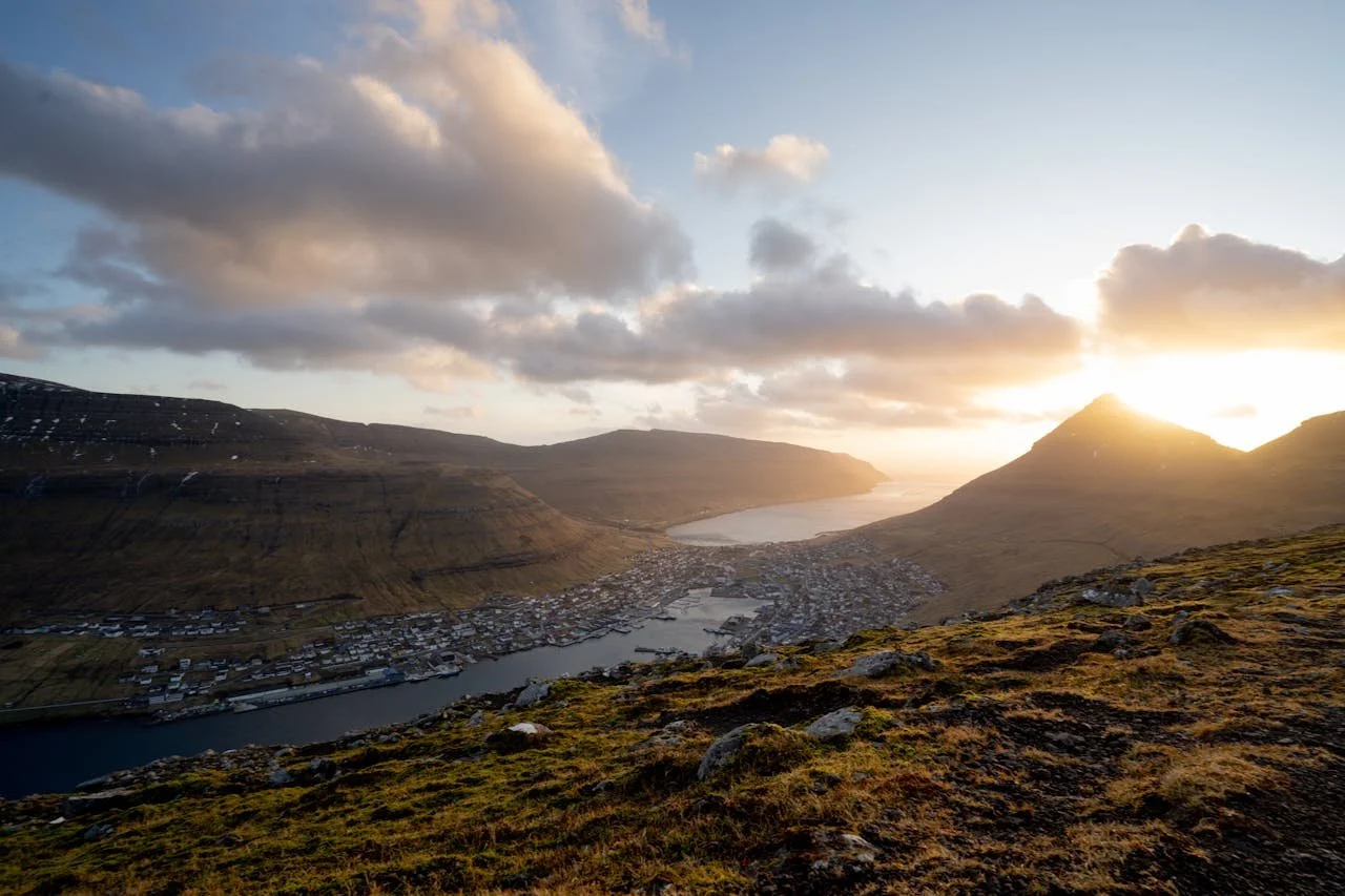 Elopement photographer and videographer in Faroe Islands