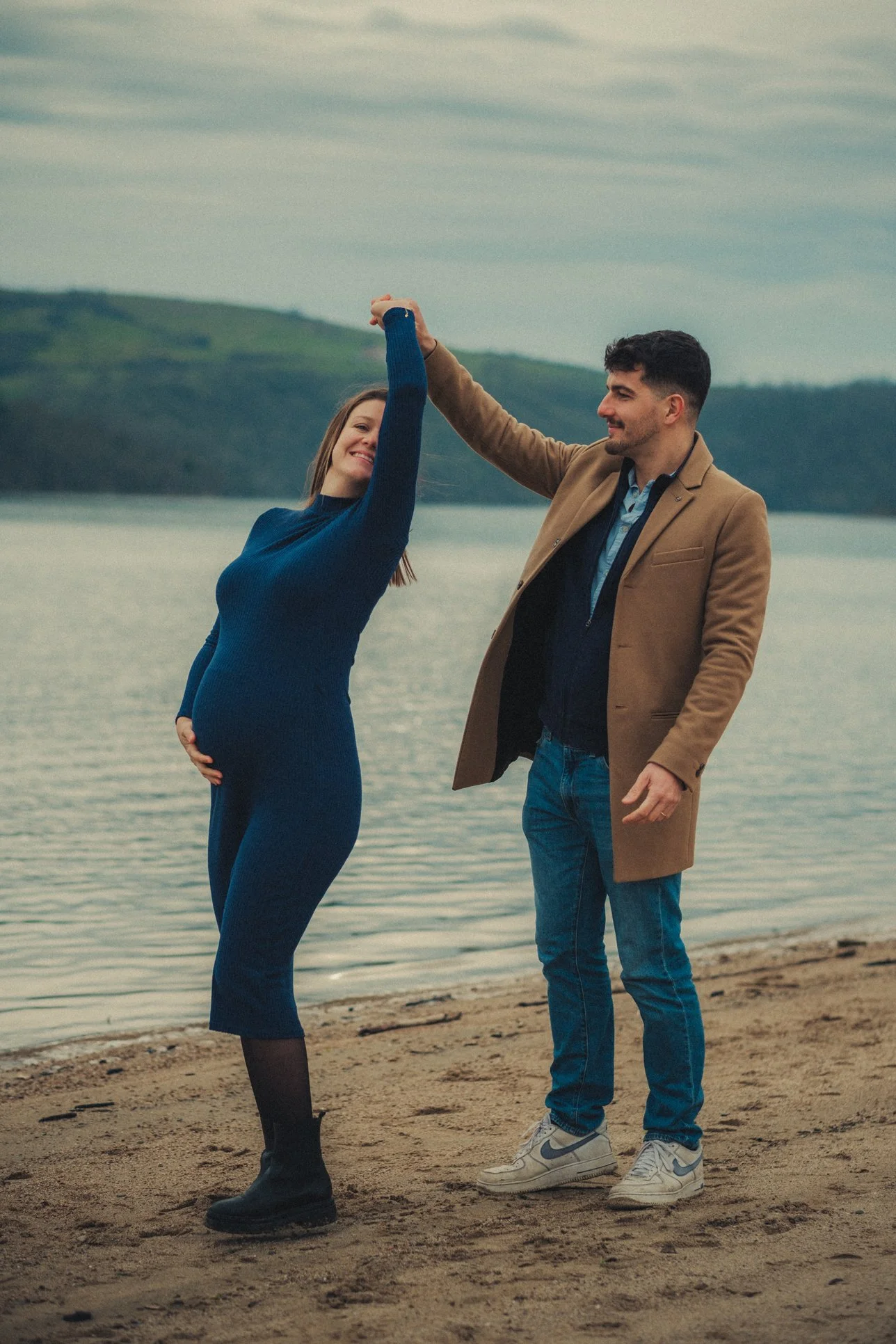 photographe maternité, grossesse et famille à Roanne et Lyon