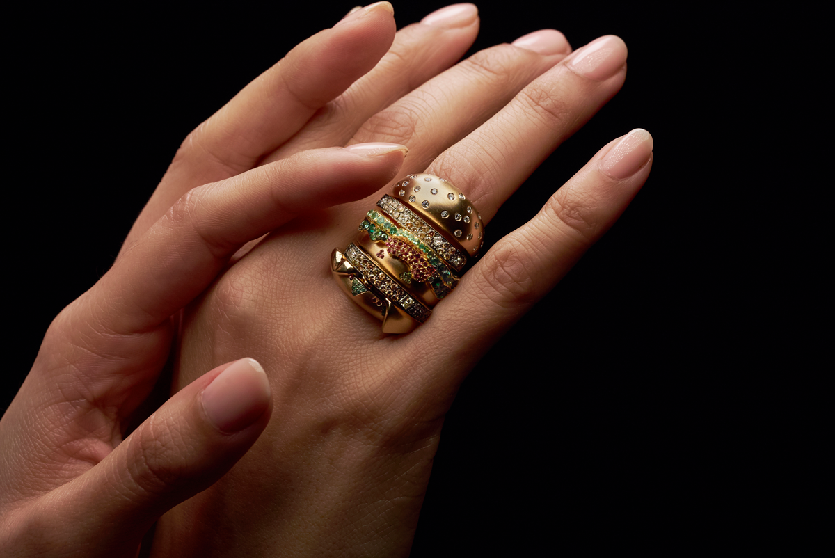bling_mac_hand1_retouched-(1).png