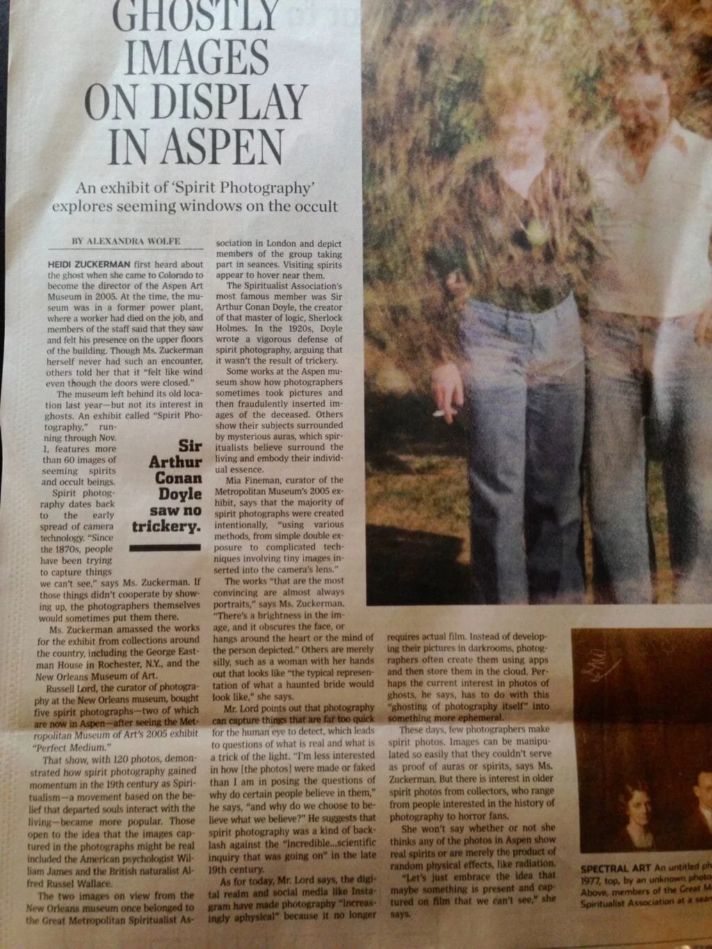 Wall Street Journal Reports on Ghostly Photography