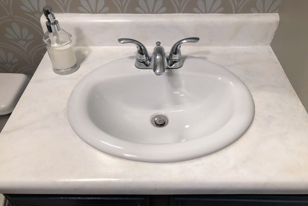 Half Bath Makeover Diy Faux Marble Countertop Aesthetic Interiors - How To Update Laminate Bathroom Countertops