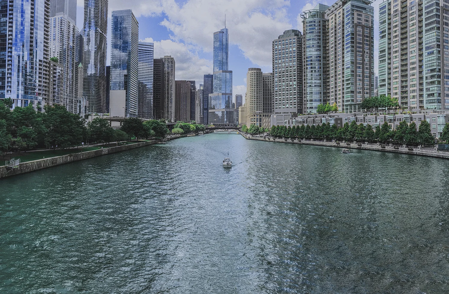 Chicago River Scene Lrg-4 Smaller.jpg