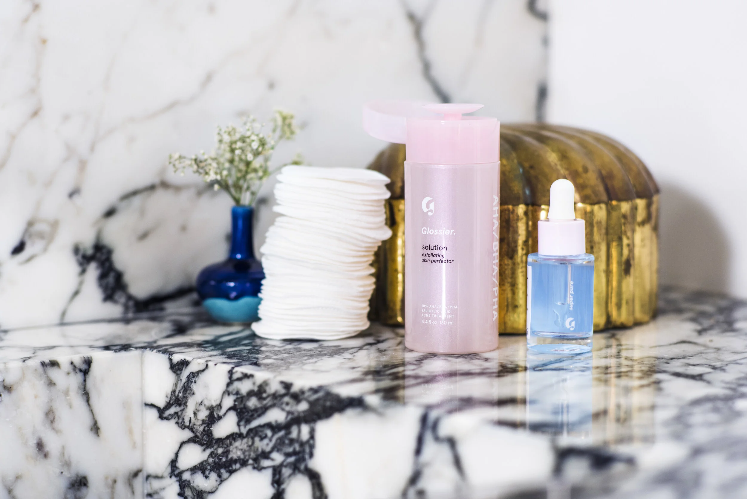 Glossier_Solution-SuperPureDuo_HollyFischer_LilliMillhiser_January-2019_Final_1.JPG