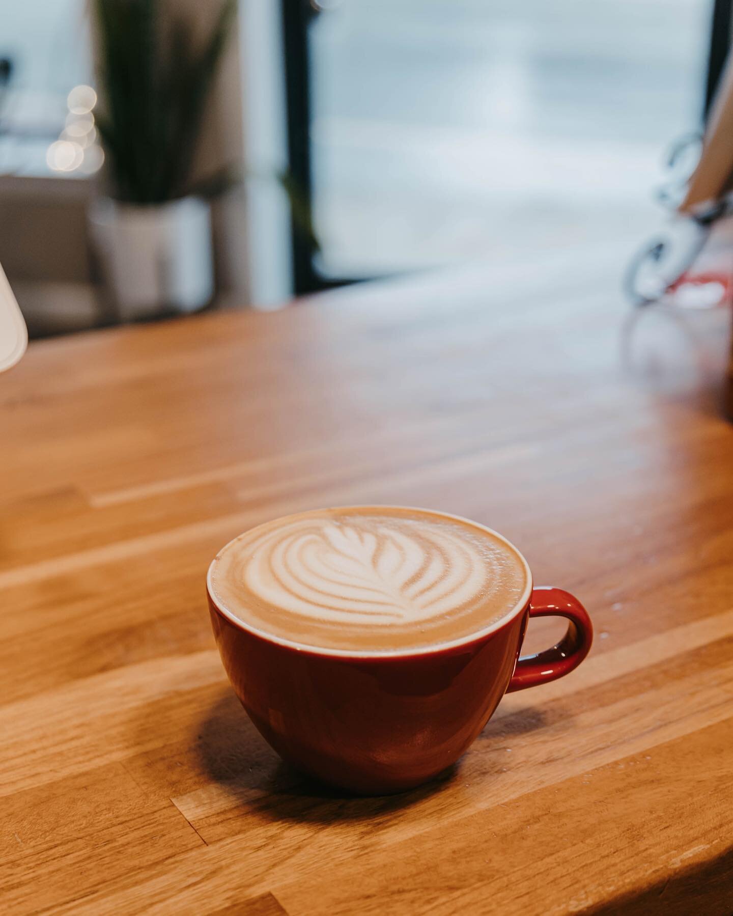 Happy Monday Jamestown🪵🔥☕️

 #campfire #campfirecoffee #campfirecoffeeclub #coffee #coffeeshop #jamestowntn #jamestowncoffeeshop #hotlatte #latte #latteart #coffeeshopsoftheworld #coffeeshops #coffeeshoptn #icedlatte #coffeeplace #campfirecoffeejam