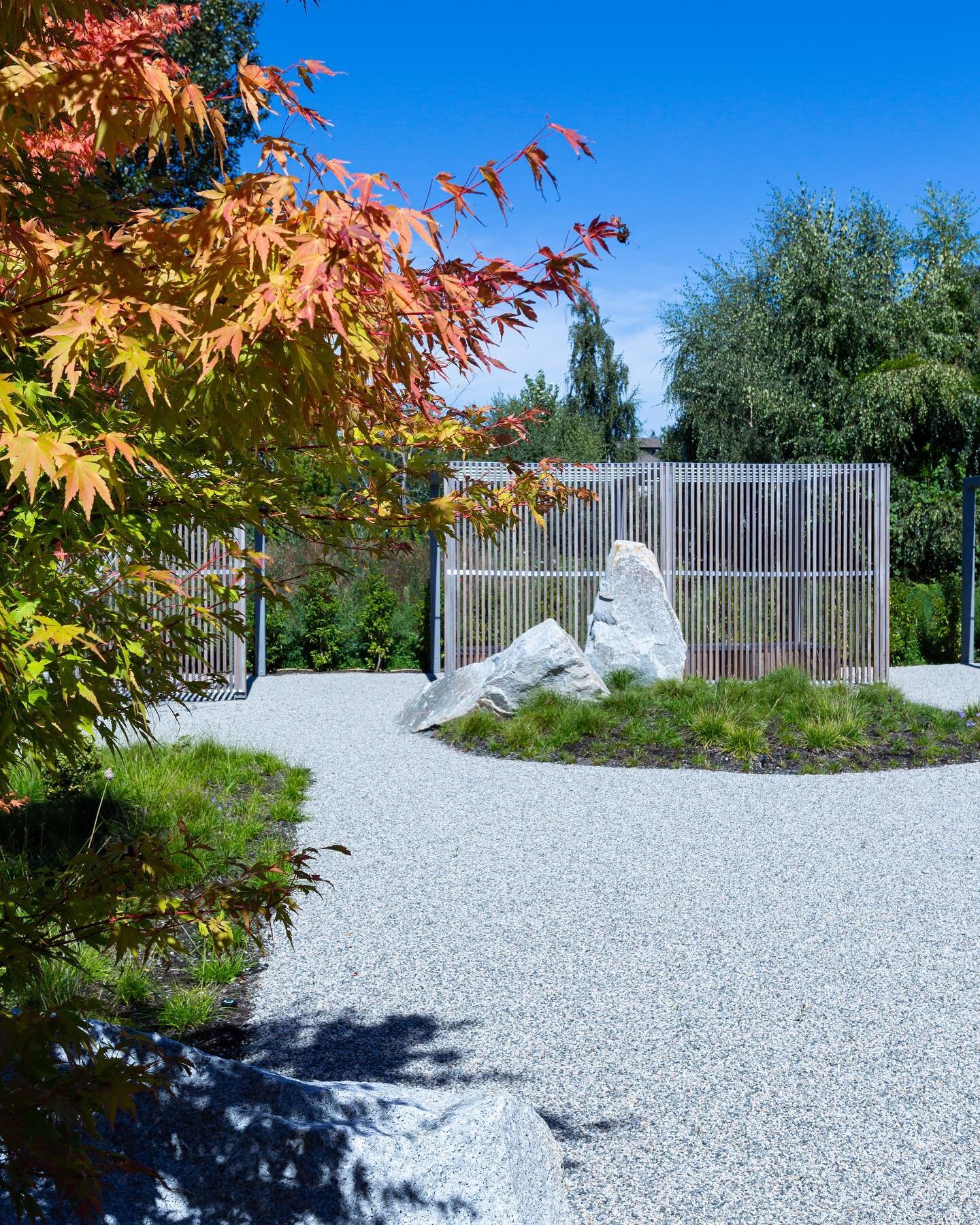 Our recently completed Curio Project Landscape Design

Many thanks to @haeccitystudio architecture and photography from @emaphotographi and @tinakkulic 

#gardendesign #landscape #gardenscanada #contemporarygardens #stone #gravelgarden #vancouver #ca