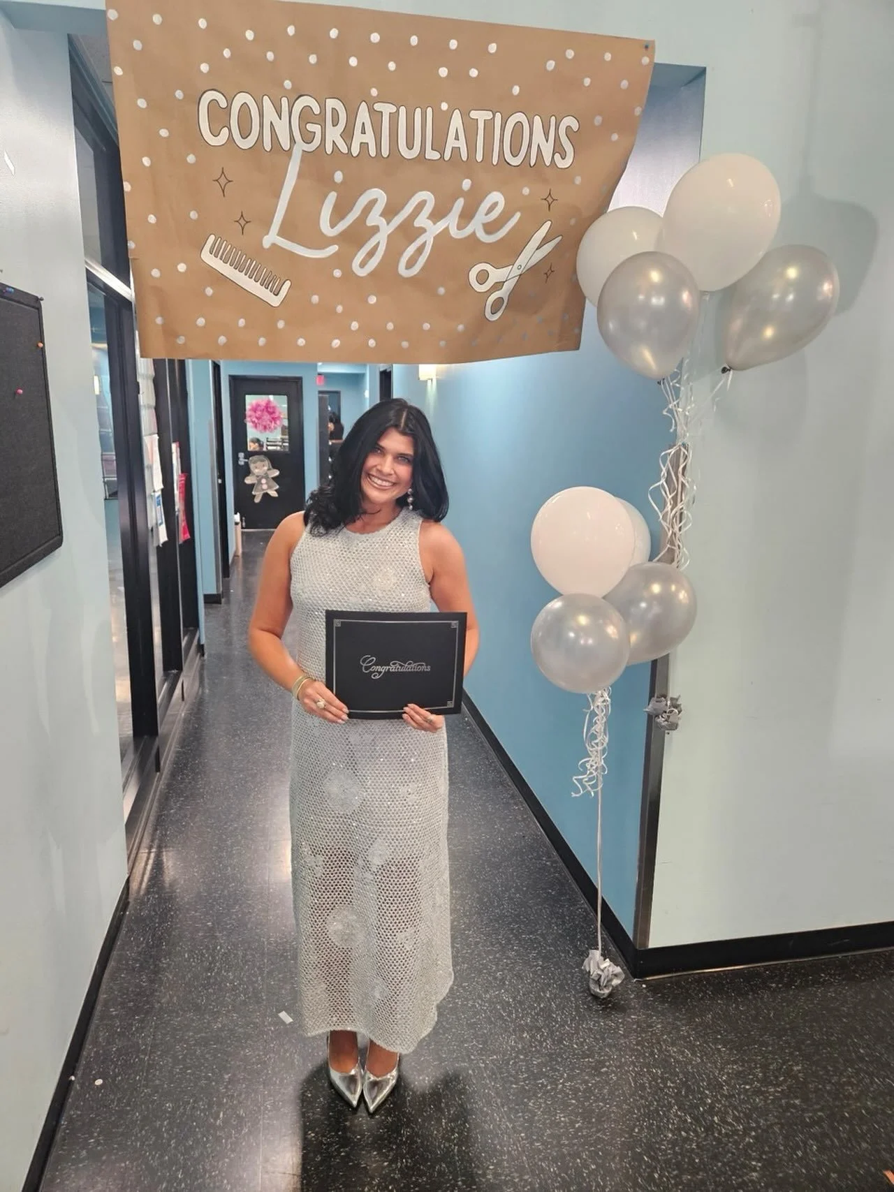 🩶✨ Congratulations Lizzie! ✨🩶 You were truly the ray of sunshine here at Summit, always bringing the best attitude, a smile, and plenty of laughs wherever you went. Your positive energy made a difference for both your classmates and clients, and yo