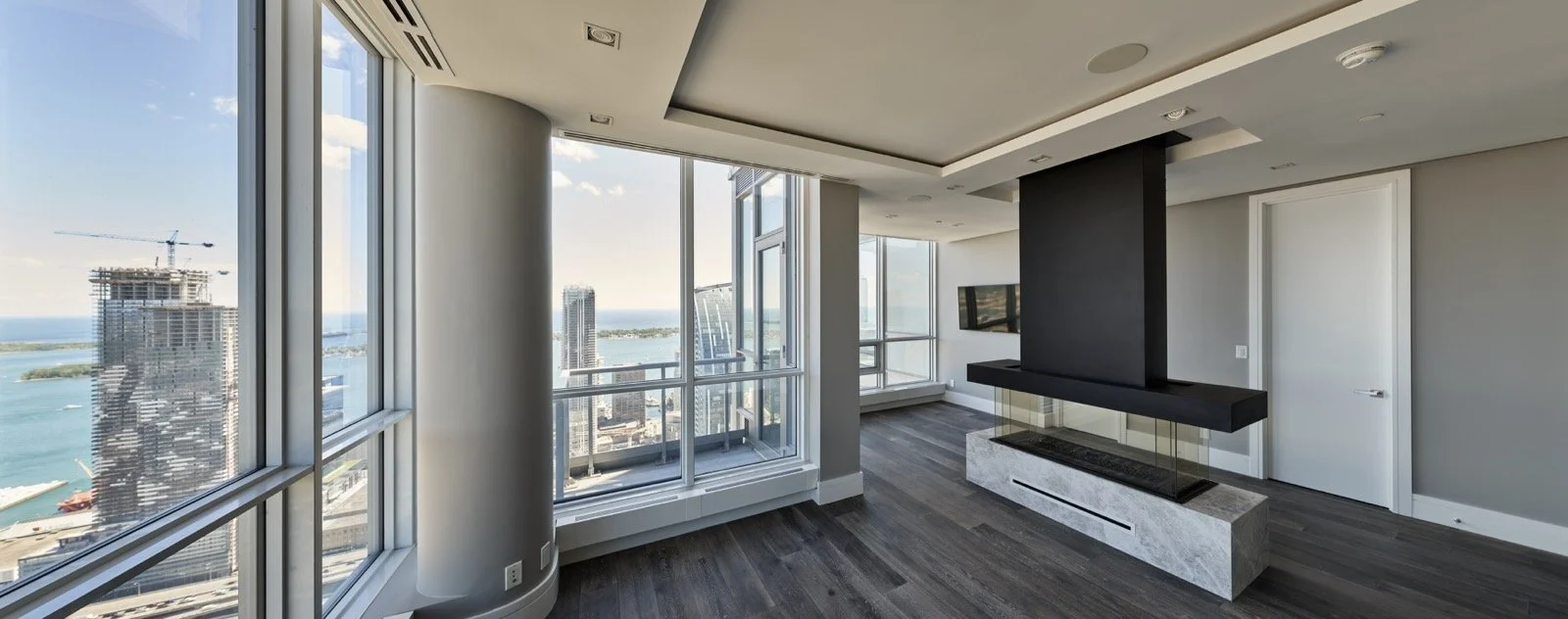 88Scott_PH1_MasterBed_136 Panorama_2_Flat16.JPG