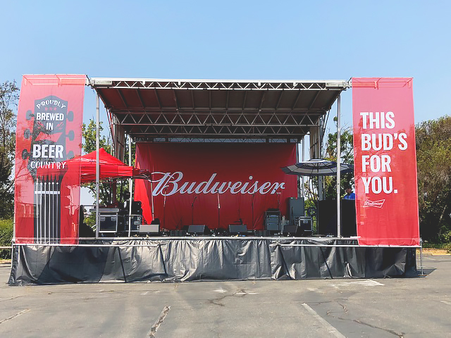 budweiser-backyard-bbq-stage.jpg