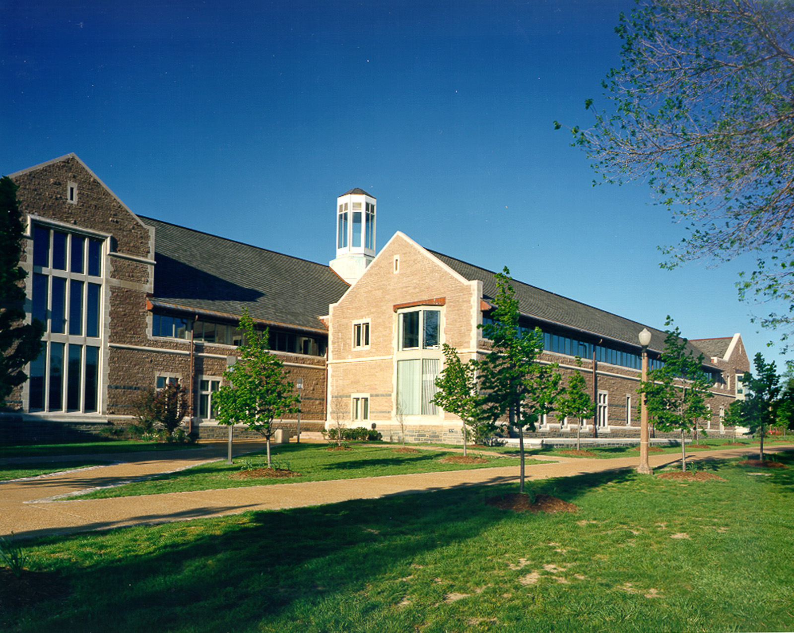 Washington University St. Louis Olin School of Business John E Simon Hall