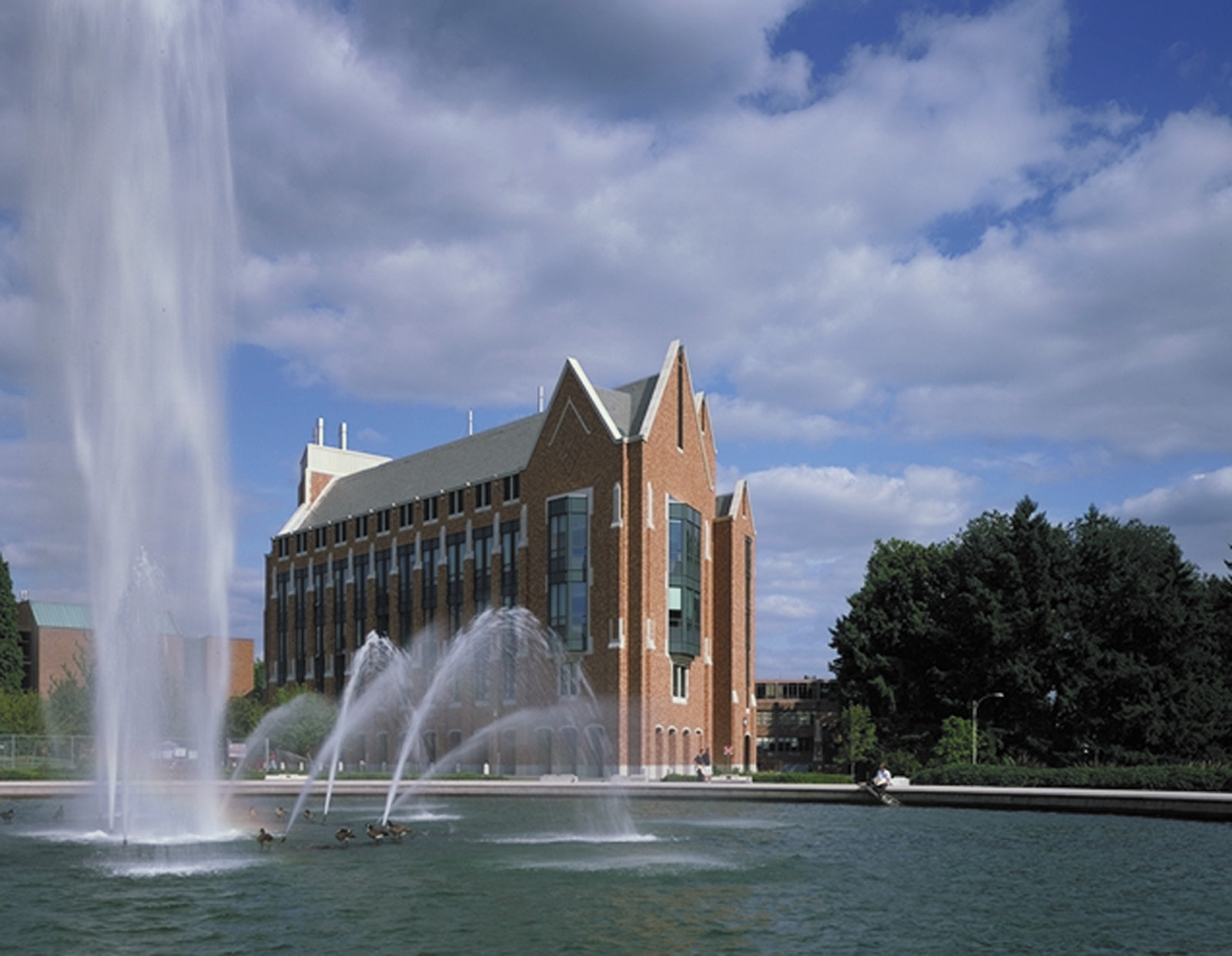 University of Washington Center for Electrical Engineering