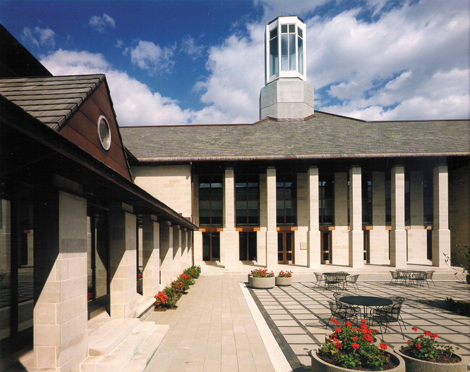 Washington University St. Louis Olin School of Business John E Simon Hall