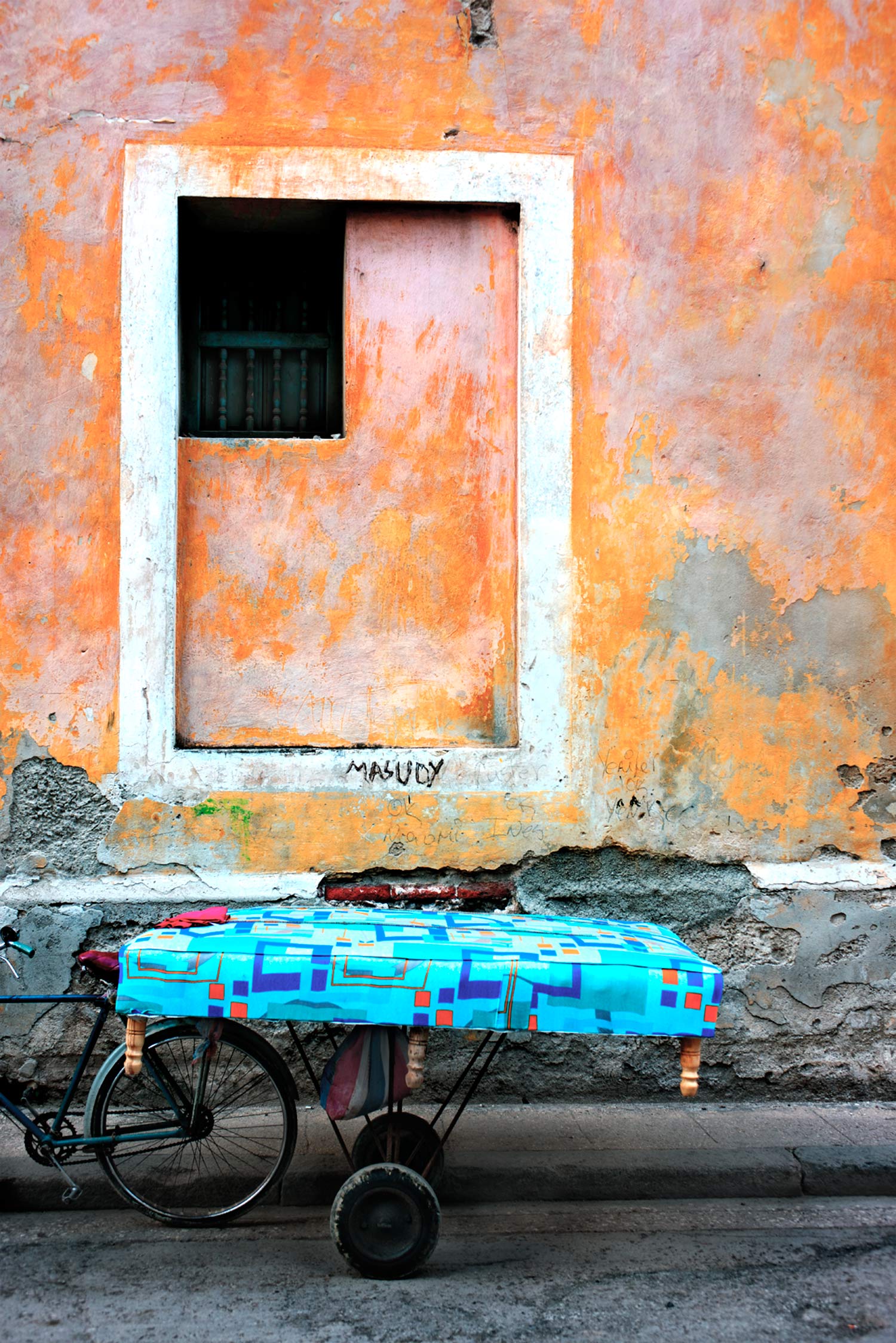 havana-framed-wall-with-bike-done-for-WS.jpg
