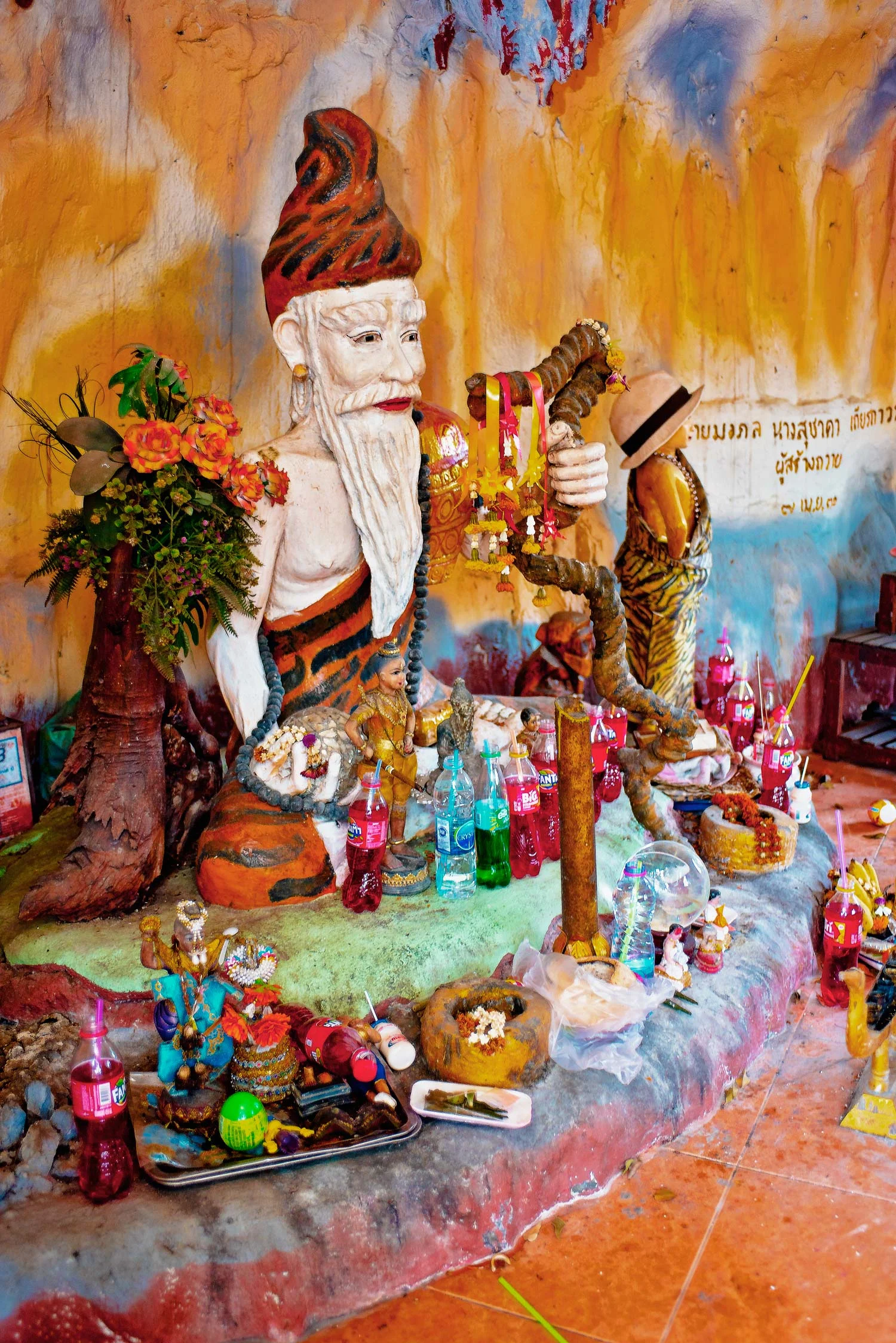 Thailand-shrine-hut-2.jpg