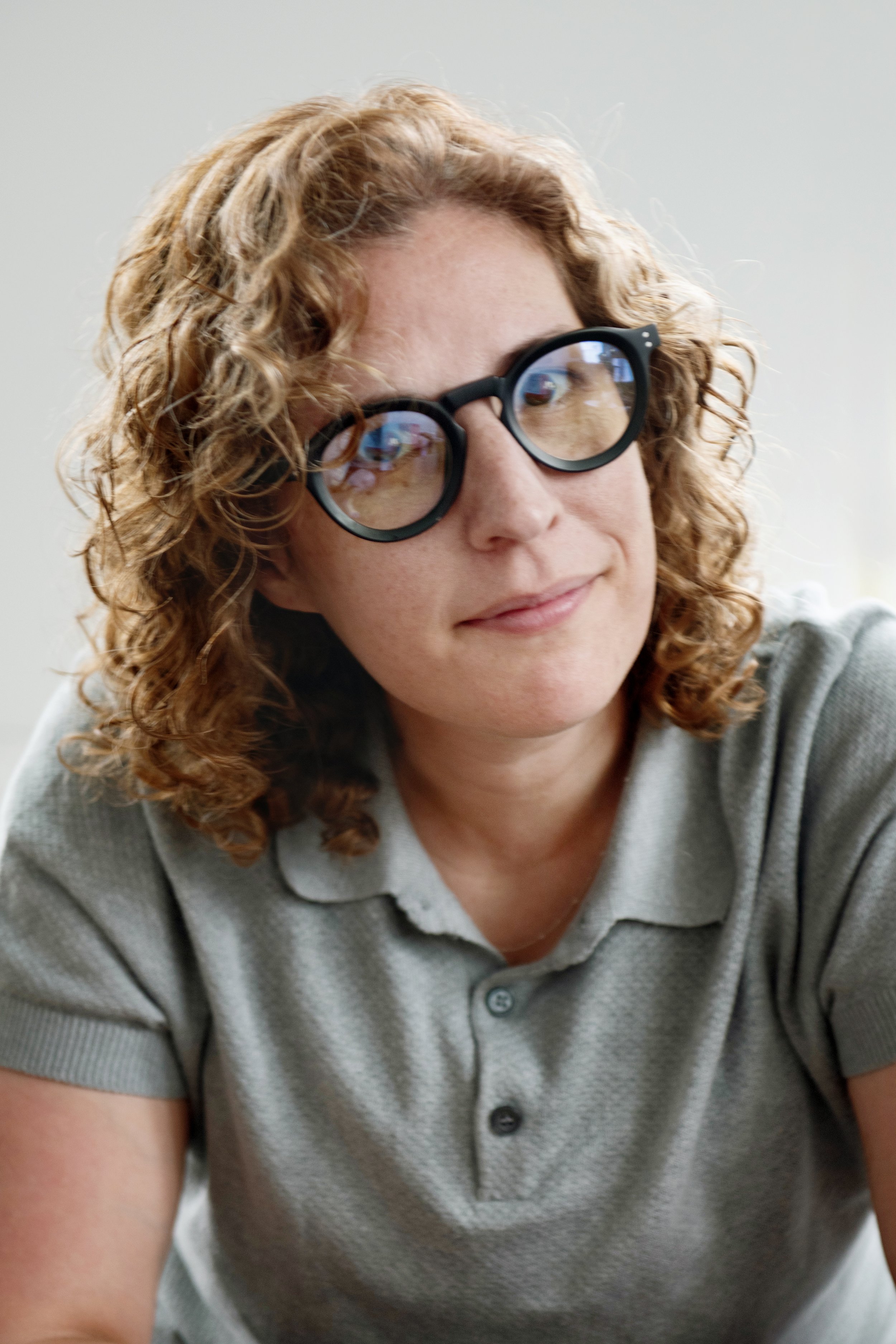 S25 E242<br/>Zoe (Berkovic) Zela<br/>Poppy and Sesame