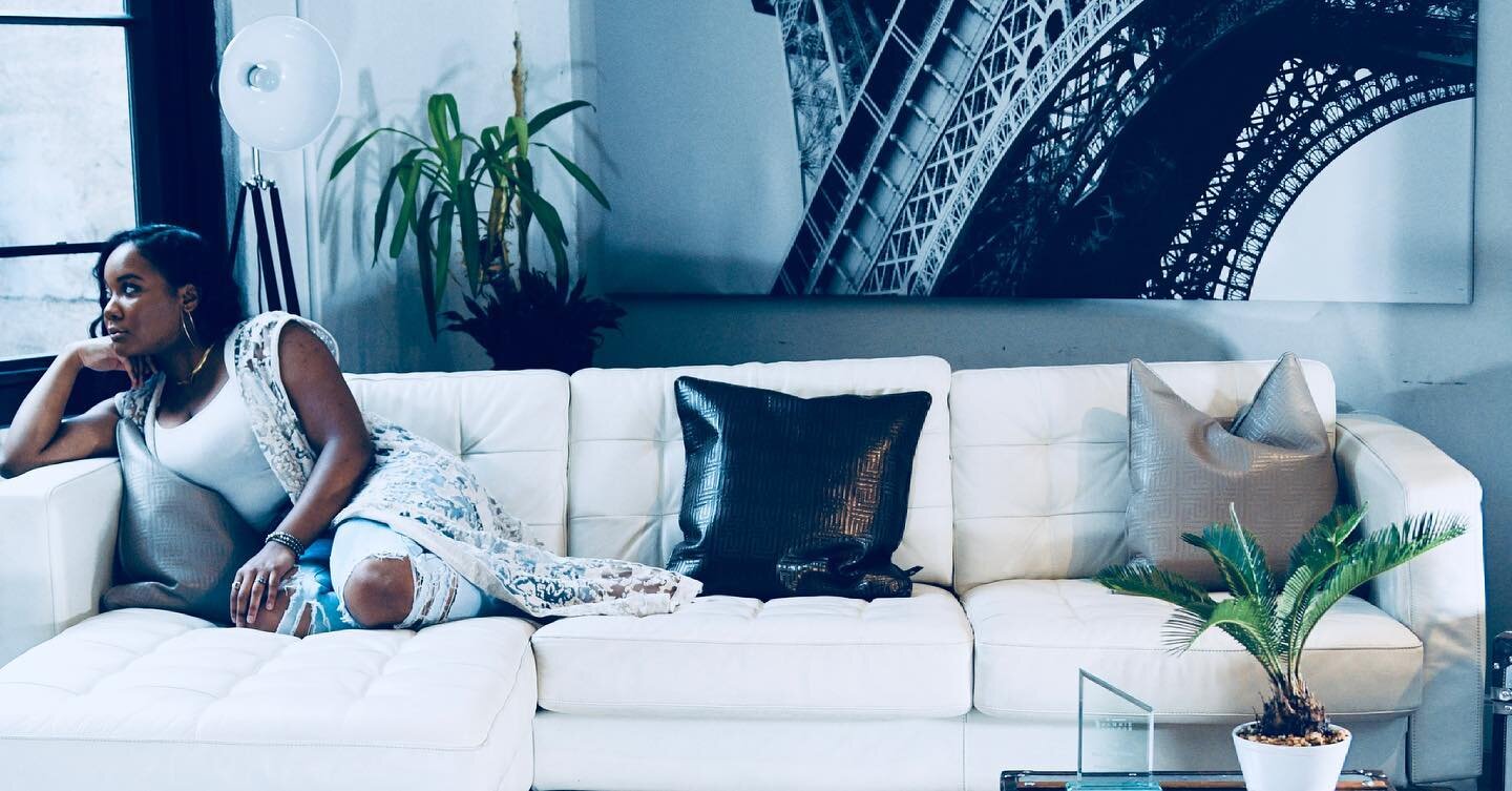 More shades of blue.

Speaking of&hellip;.is anyone out there familiar with @madlib #shadesofblue project w/ @bluenoterecords??? This project was important for me in a lot of ways. Gateway to my admiration  for Bobbi Humphrey and Bobby Hutcherson. If